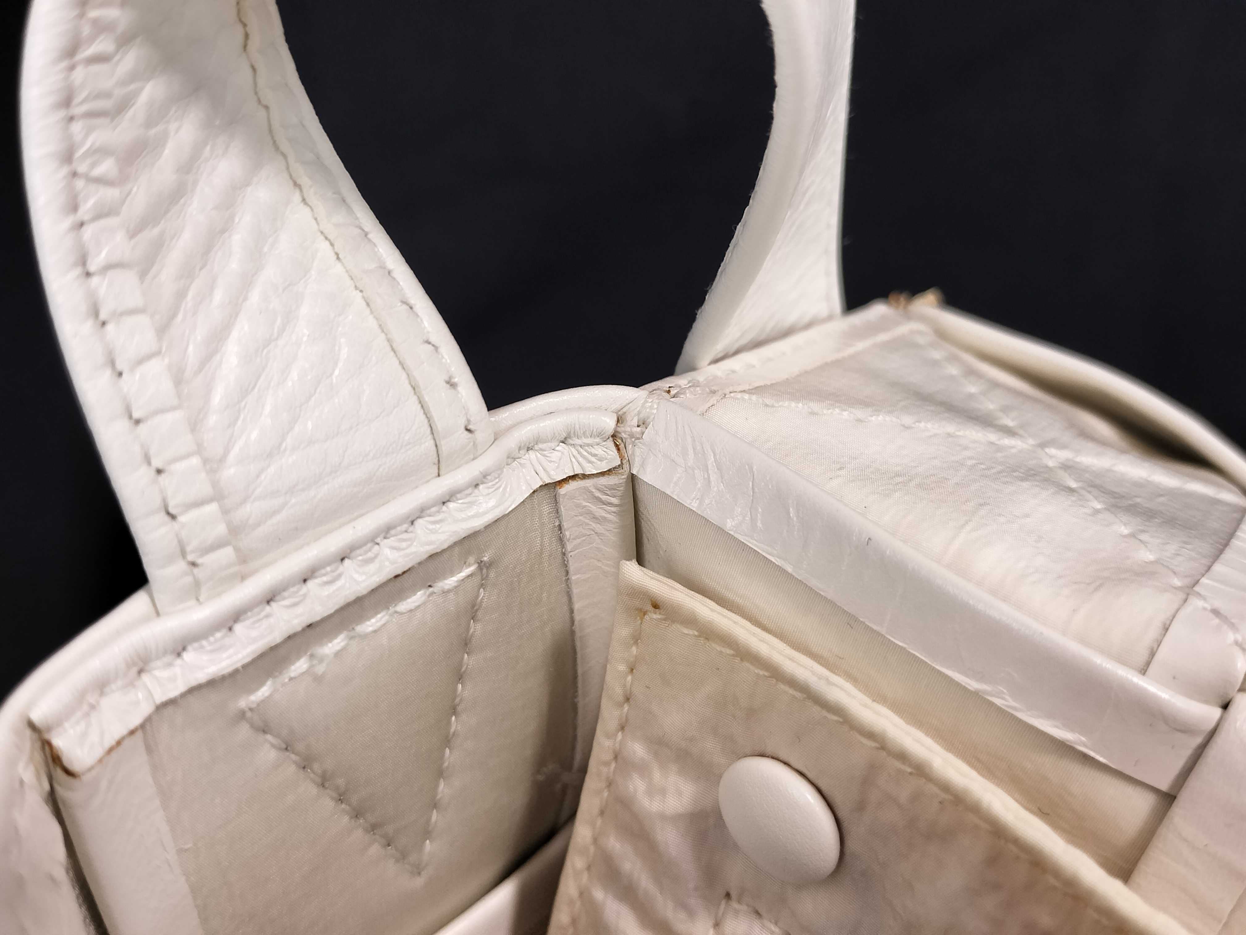 Maxi Intrecciato Cassette Leather Shoulder Bag, White — view 9