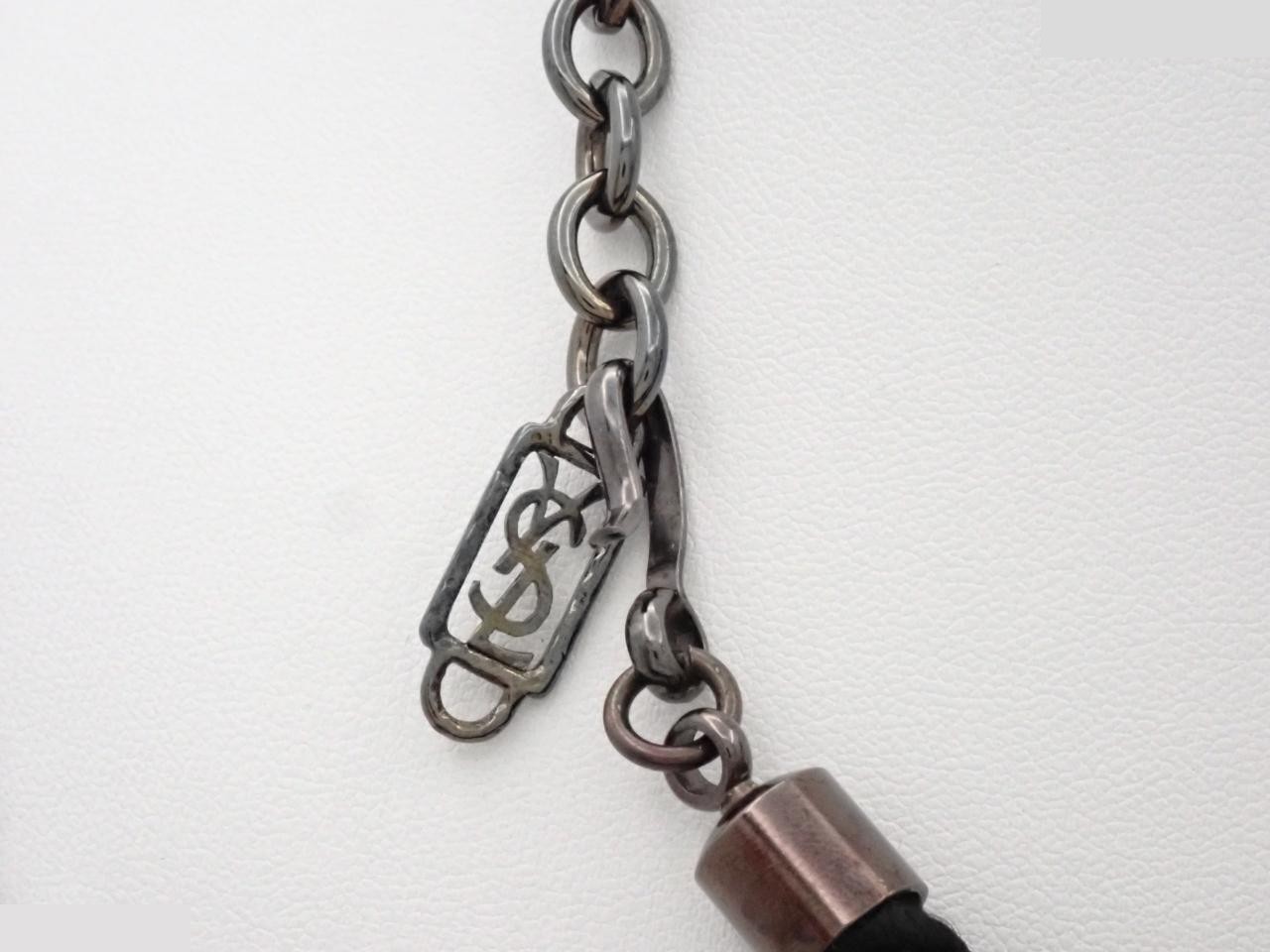 Other lines: Precious metal necklaces and pendants, total length approximately 42 cm. — view 2