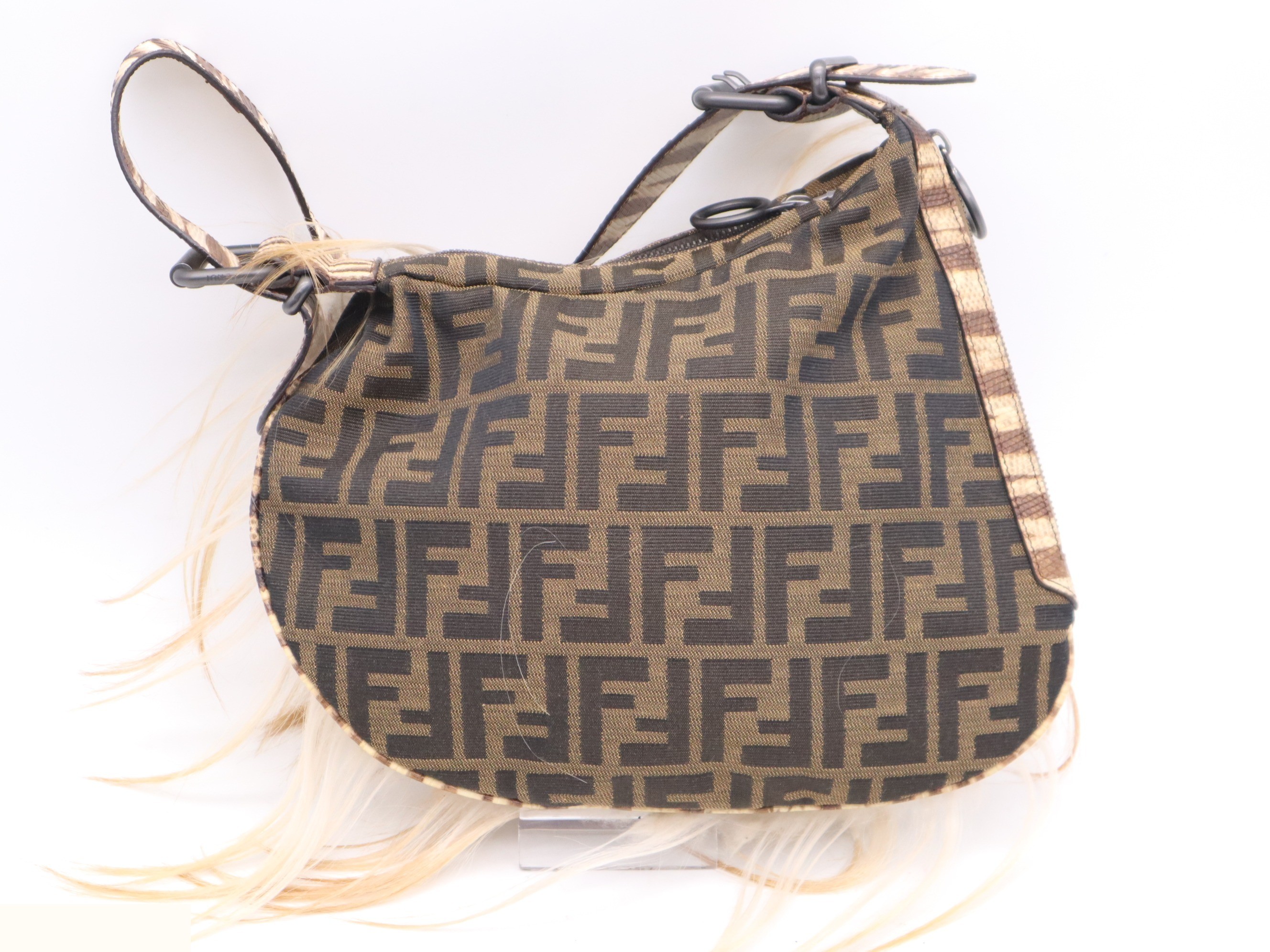 Canvas Zucca pattern oyster shoulder bag, beige, silver hardware, with dust bag. — view 2