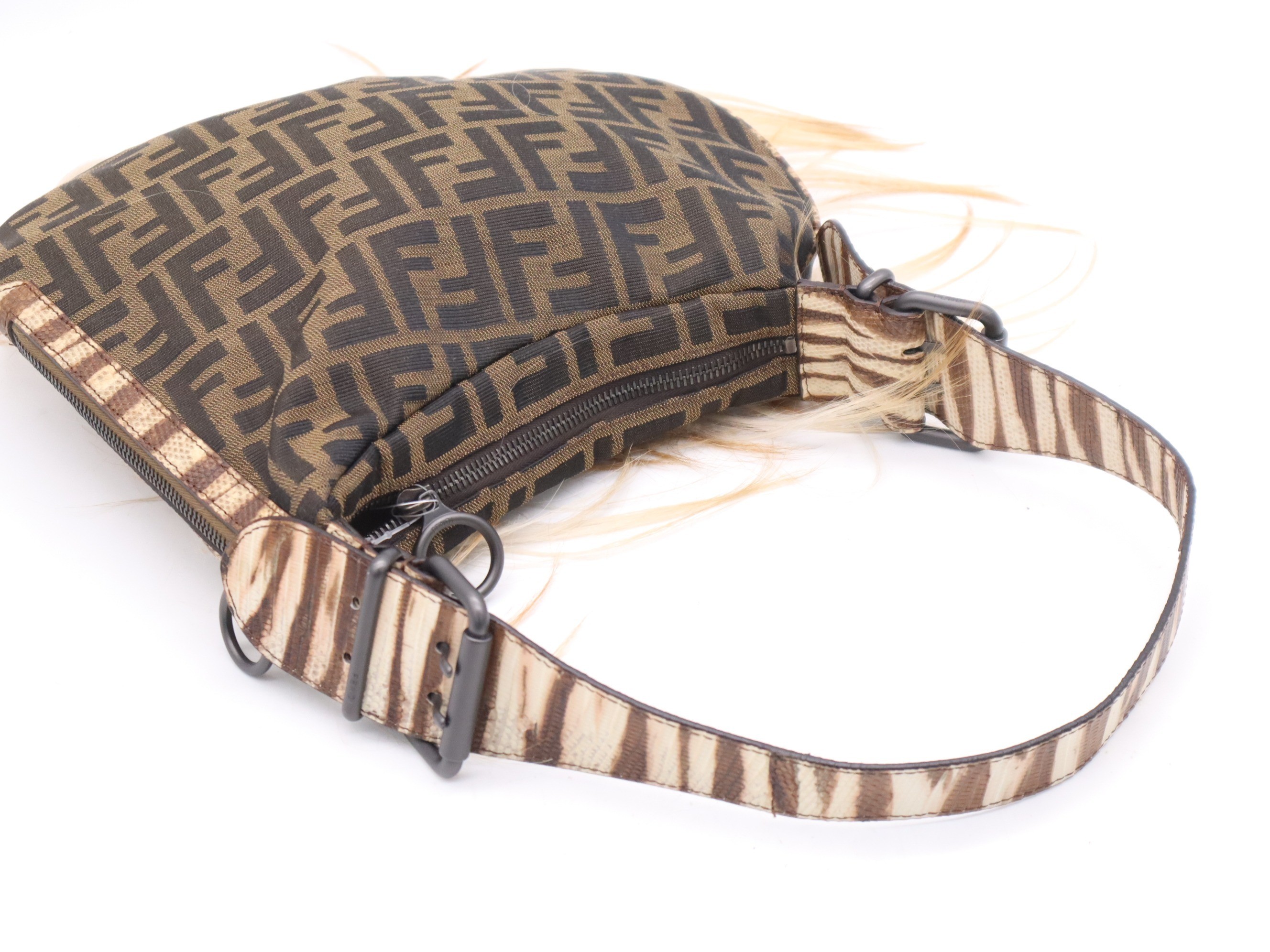Canvas Zucca pattern oyster shoulder bag, beige, silver hardware, with dust bag. — view 6