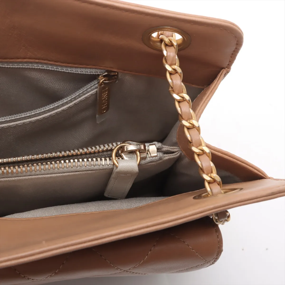 Matelasse leather chain shoulder bag brown gold hardware 15750441 15th series — view 14