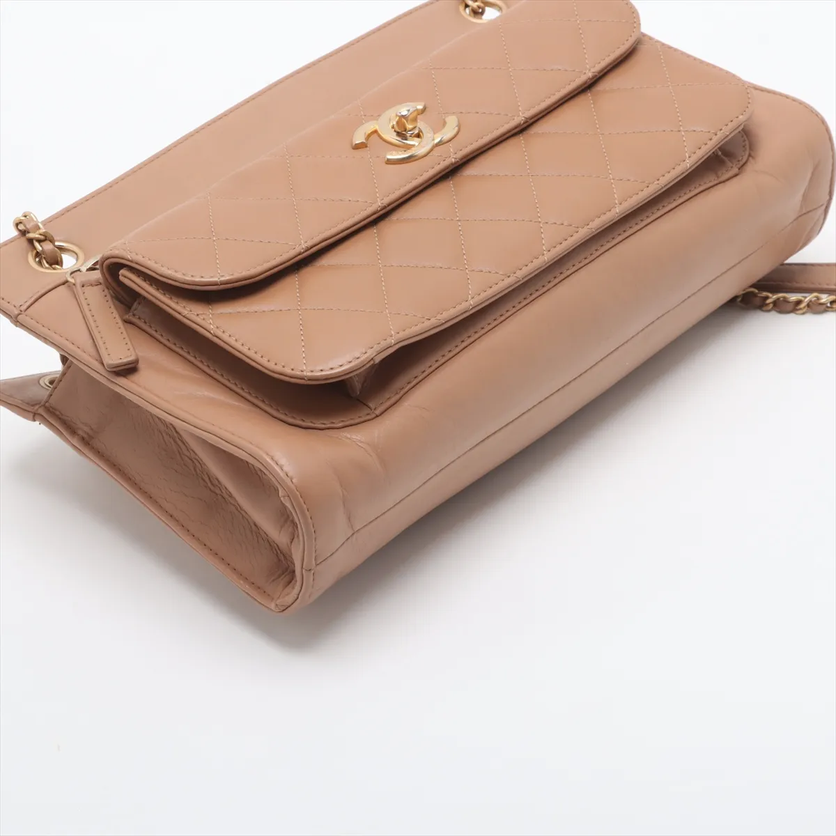 Matelasse leather chain shoulder bag brown gold hardware 15750441 15th series — view 4