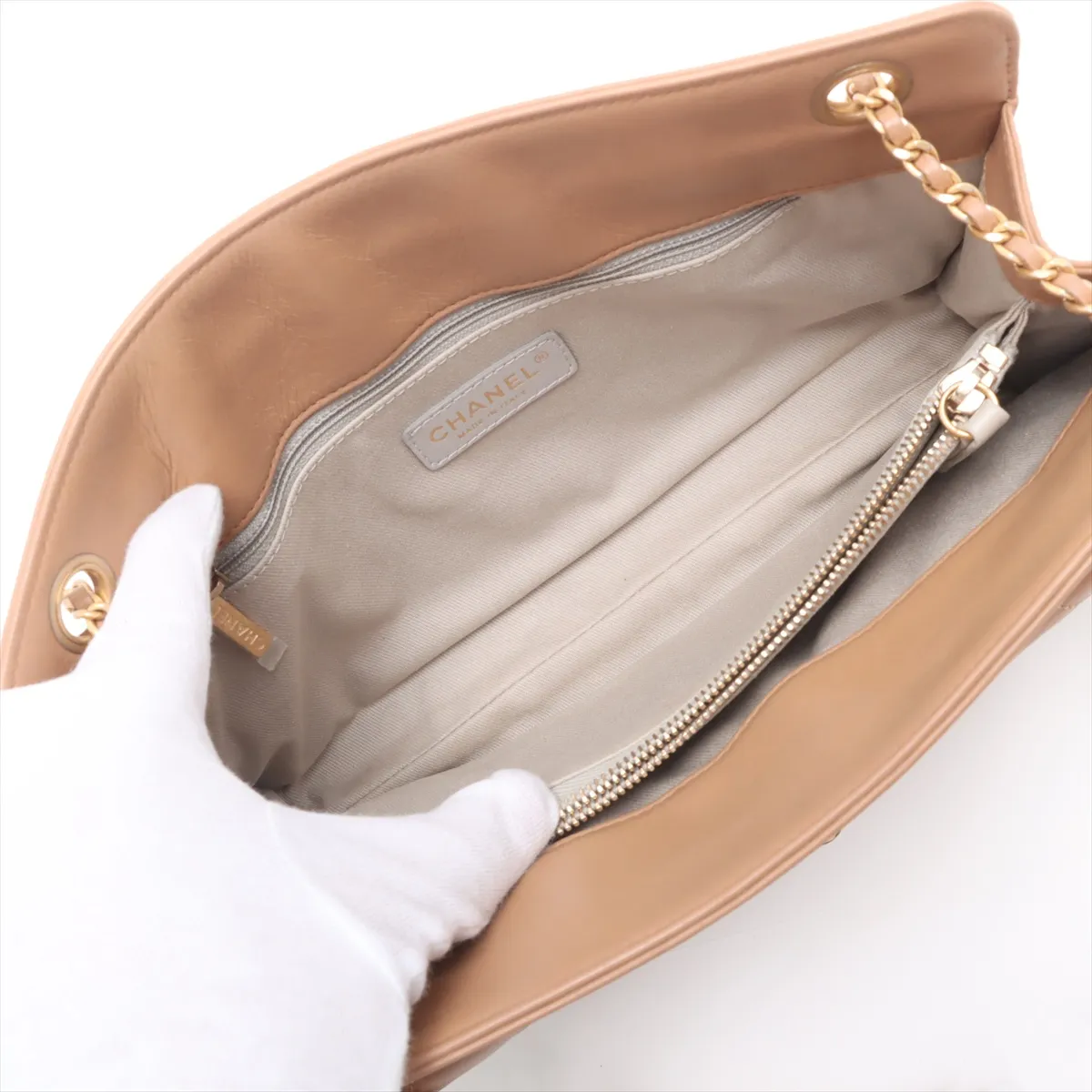 Matelasse leather chain shoulder bag brown gold hardware 15750441 15th series — view 7