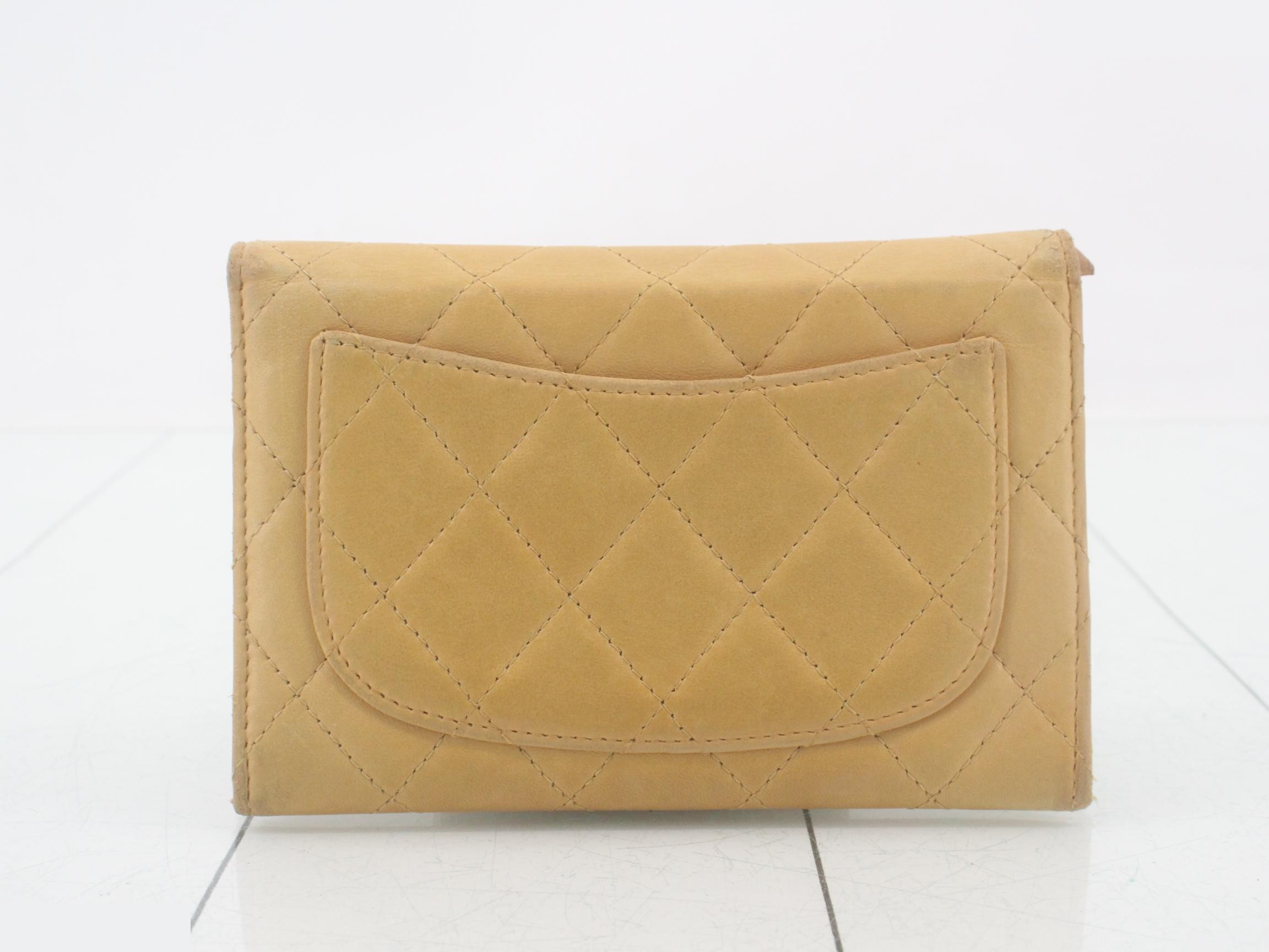 Matelassé bi-fold wallet — view 2