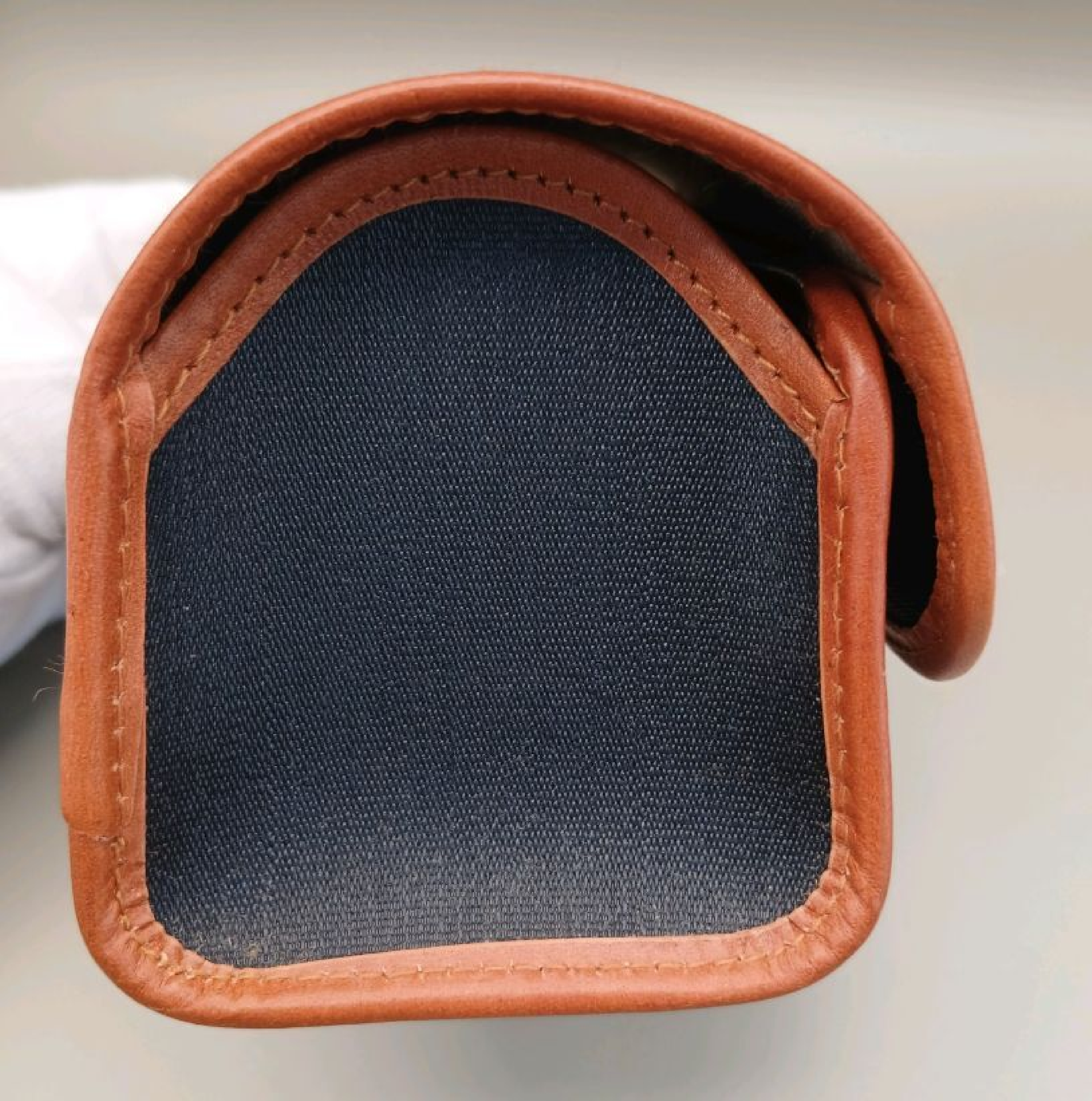 pouch — view 3