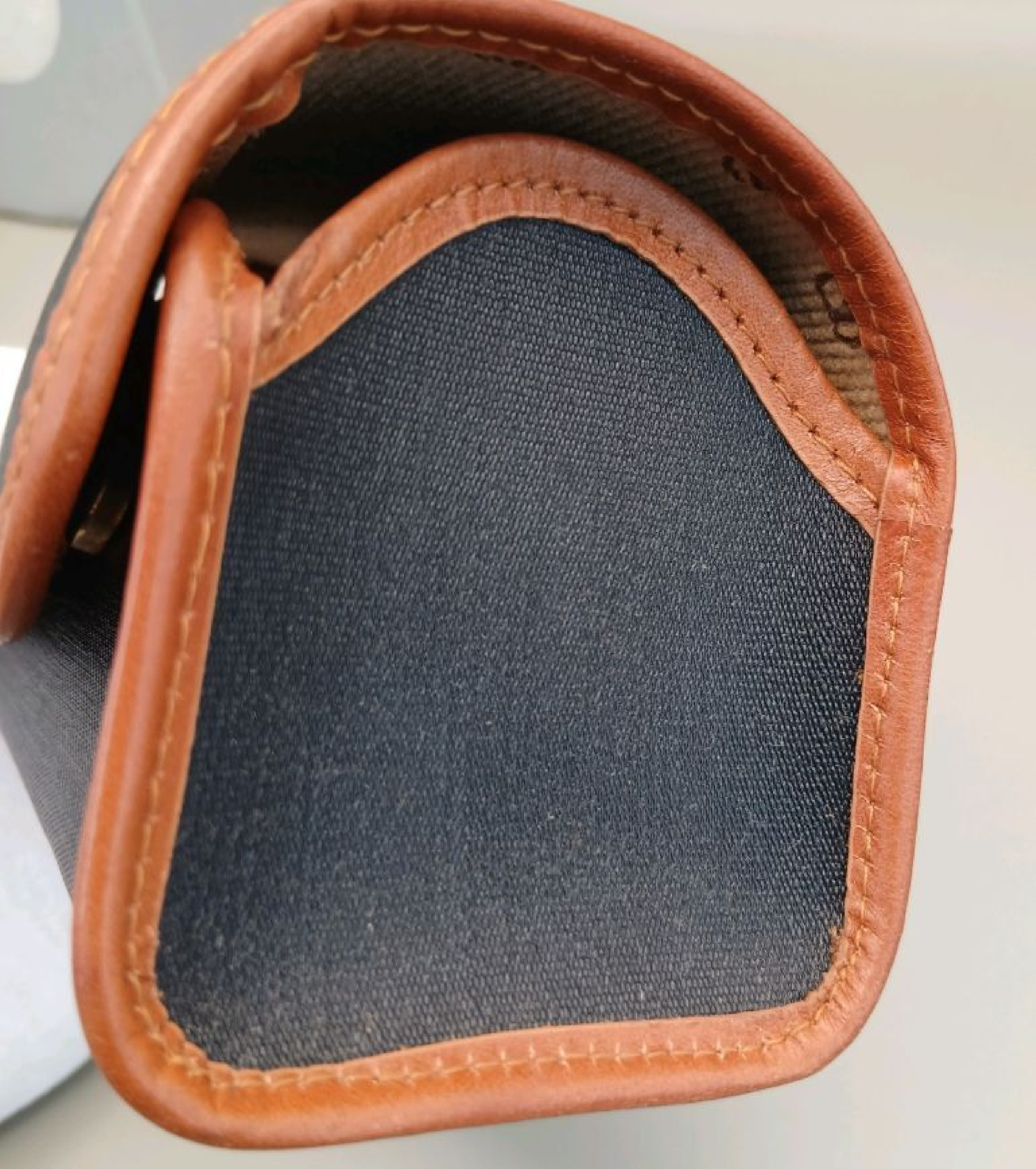 pouch — view 4