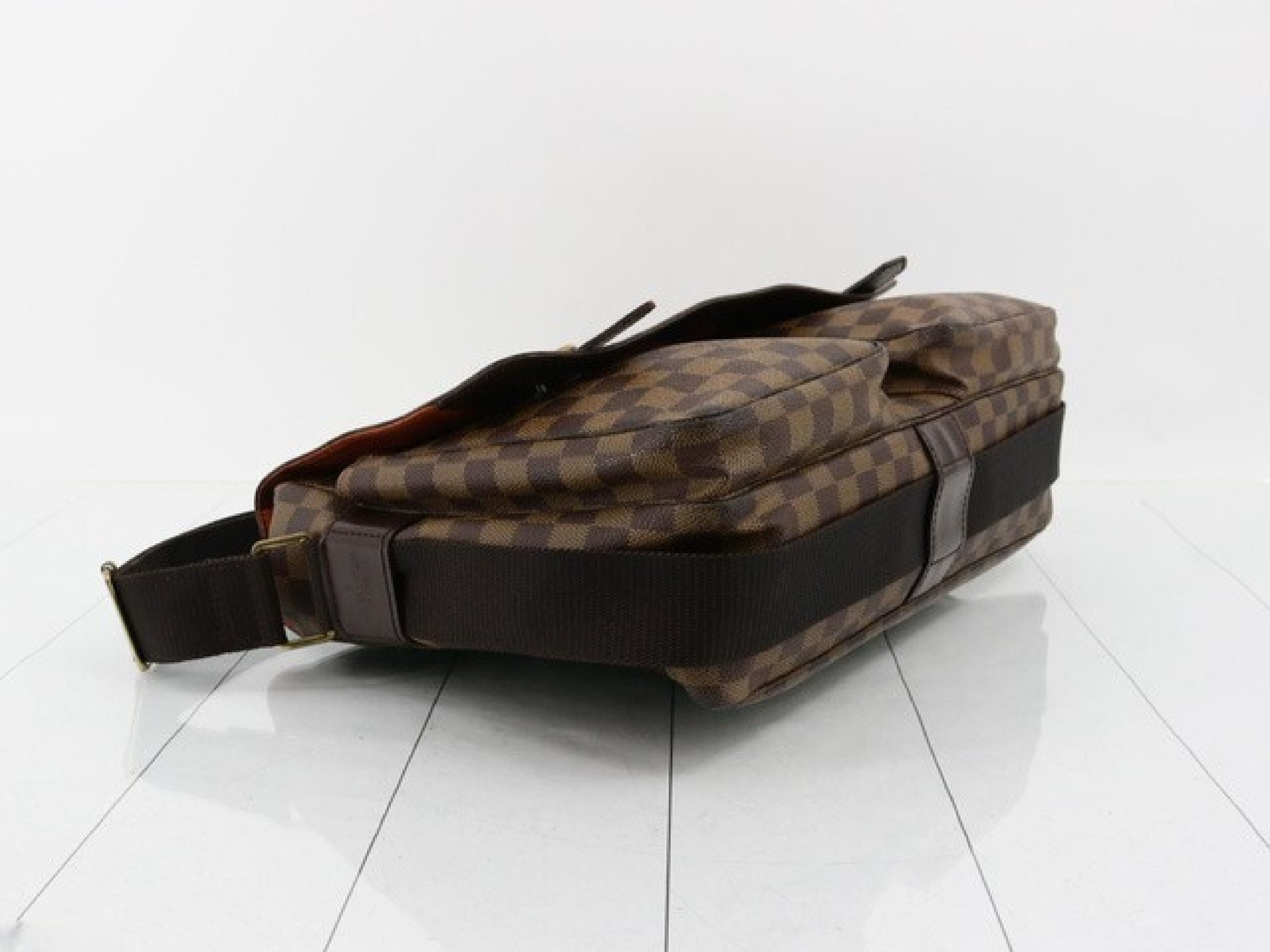 Damier Broadway Shoulder Bag — view 3