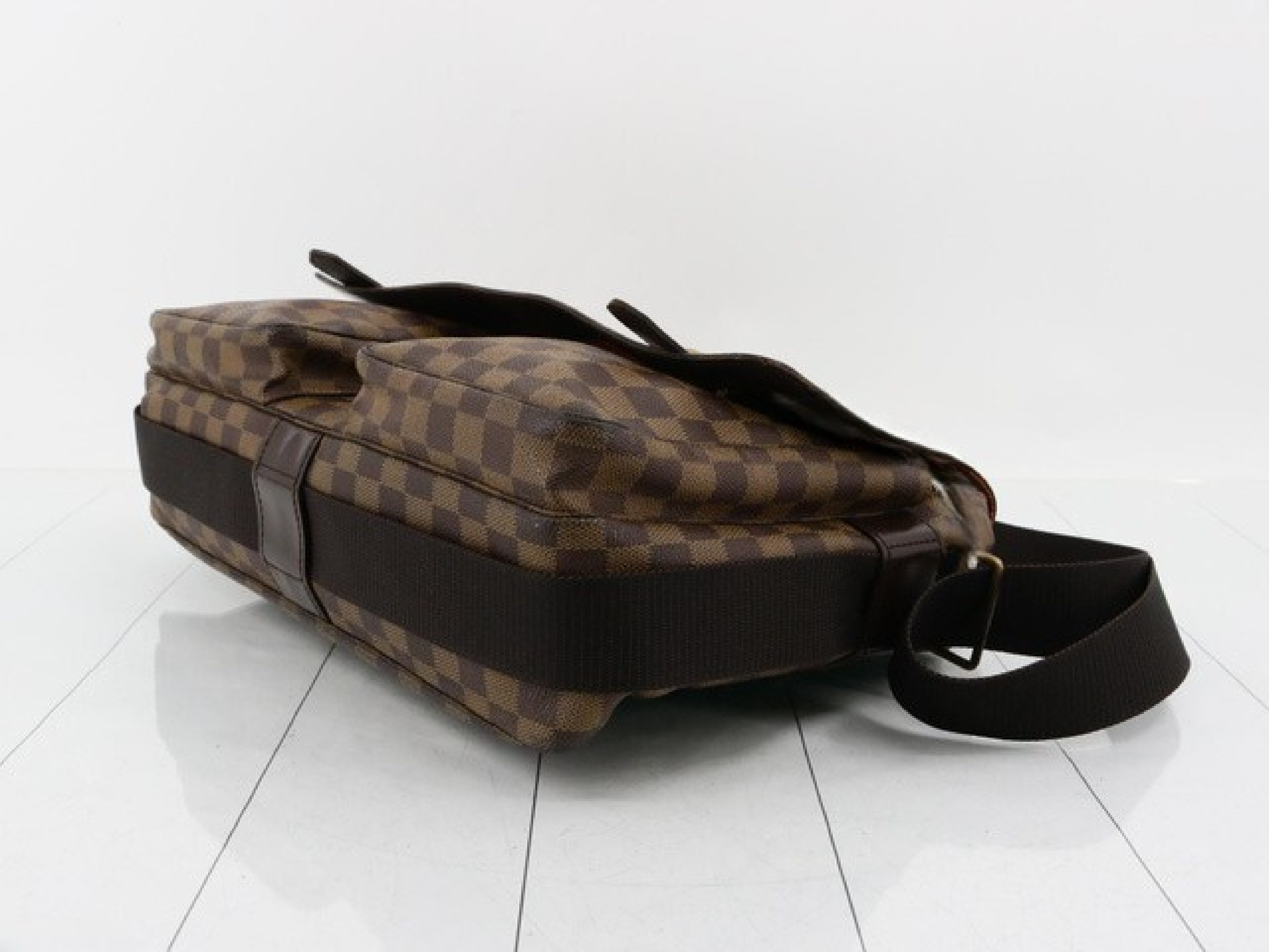 Damier Broadway Shoulder Bag — view 4