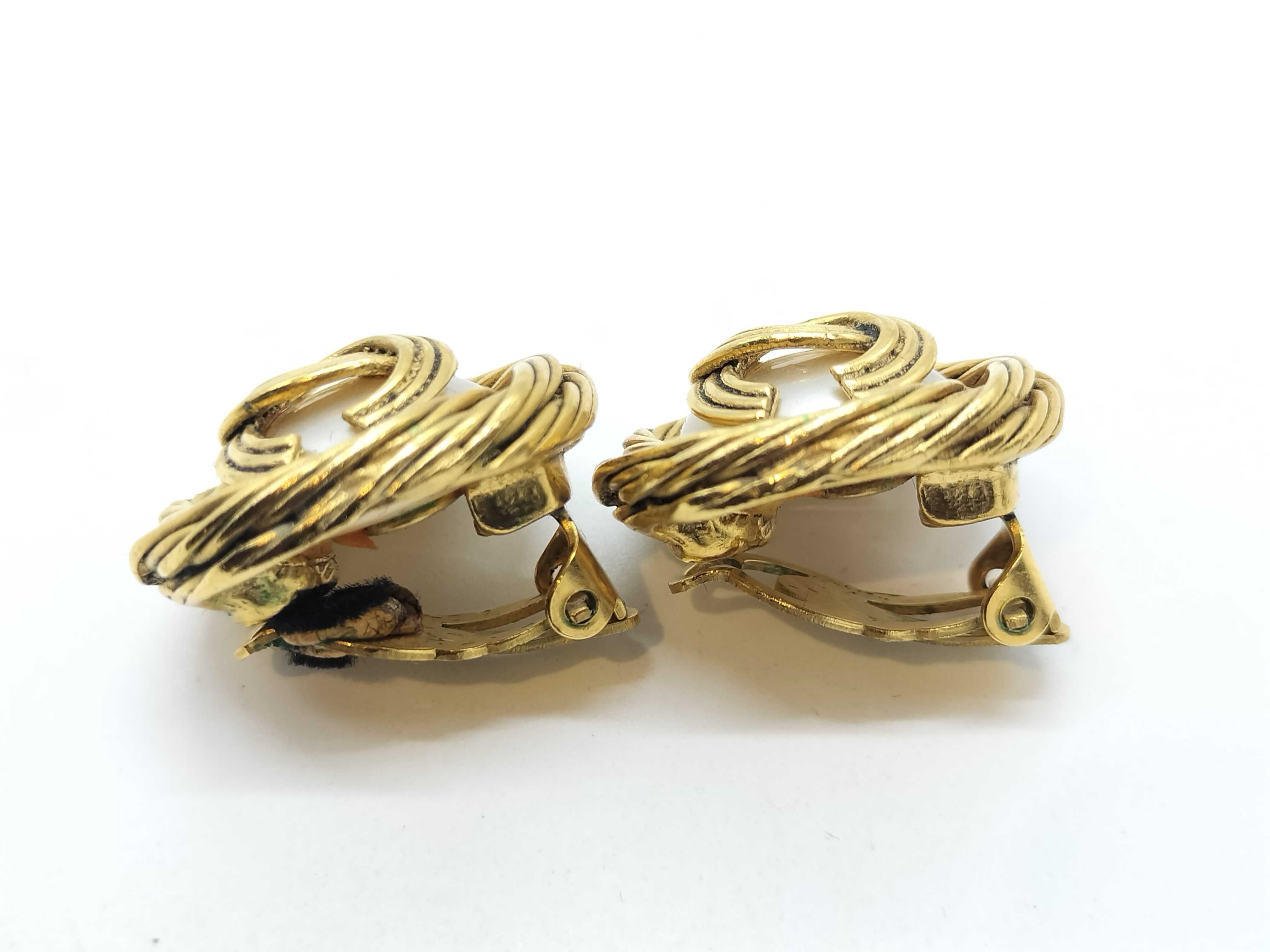 94 A Earrings — view 3