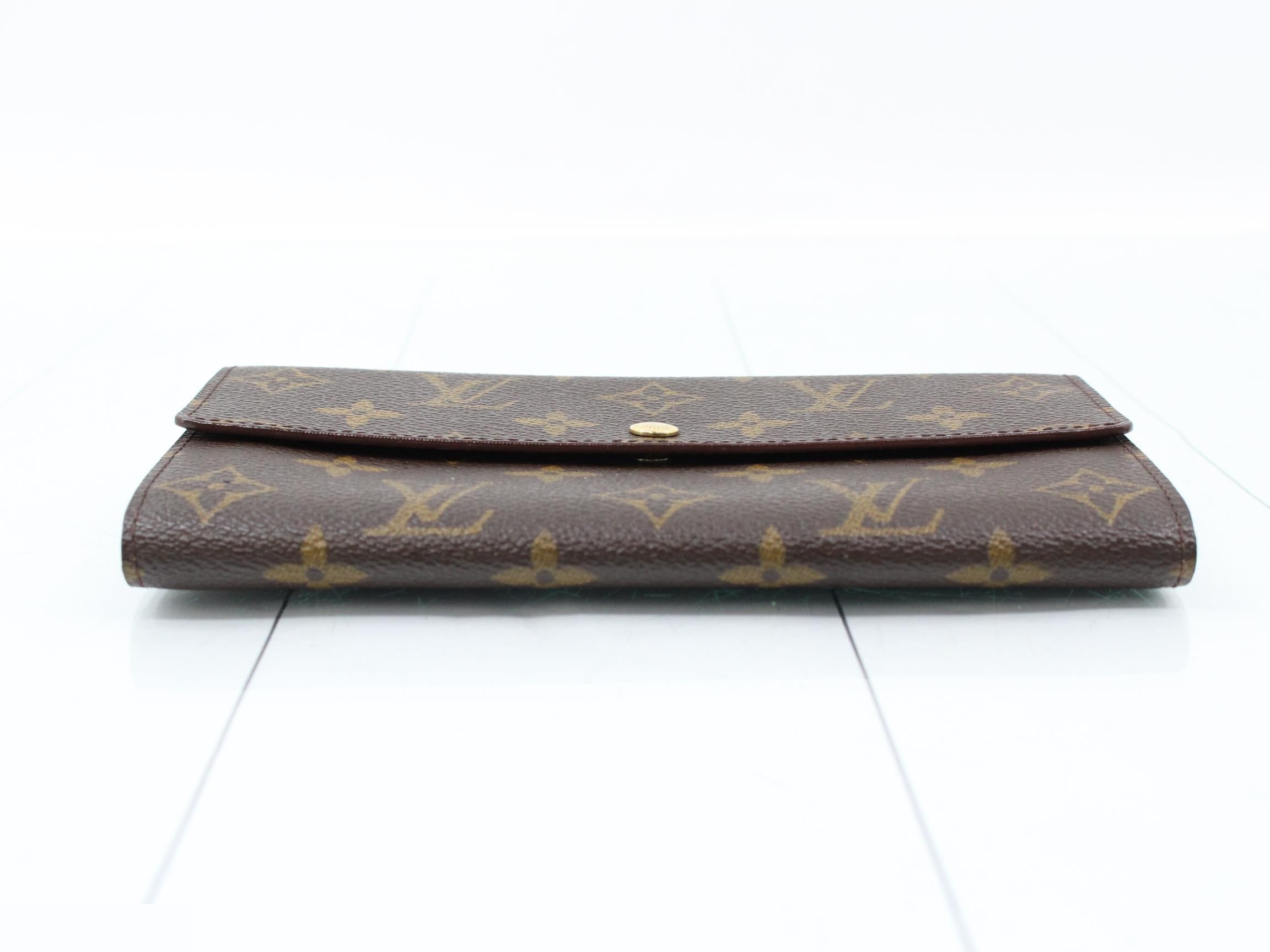 monogram credit — view 3