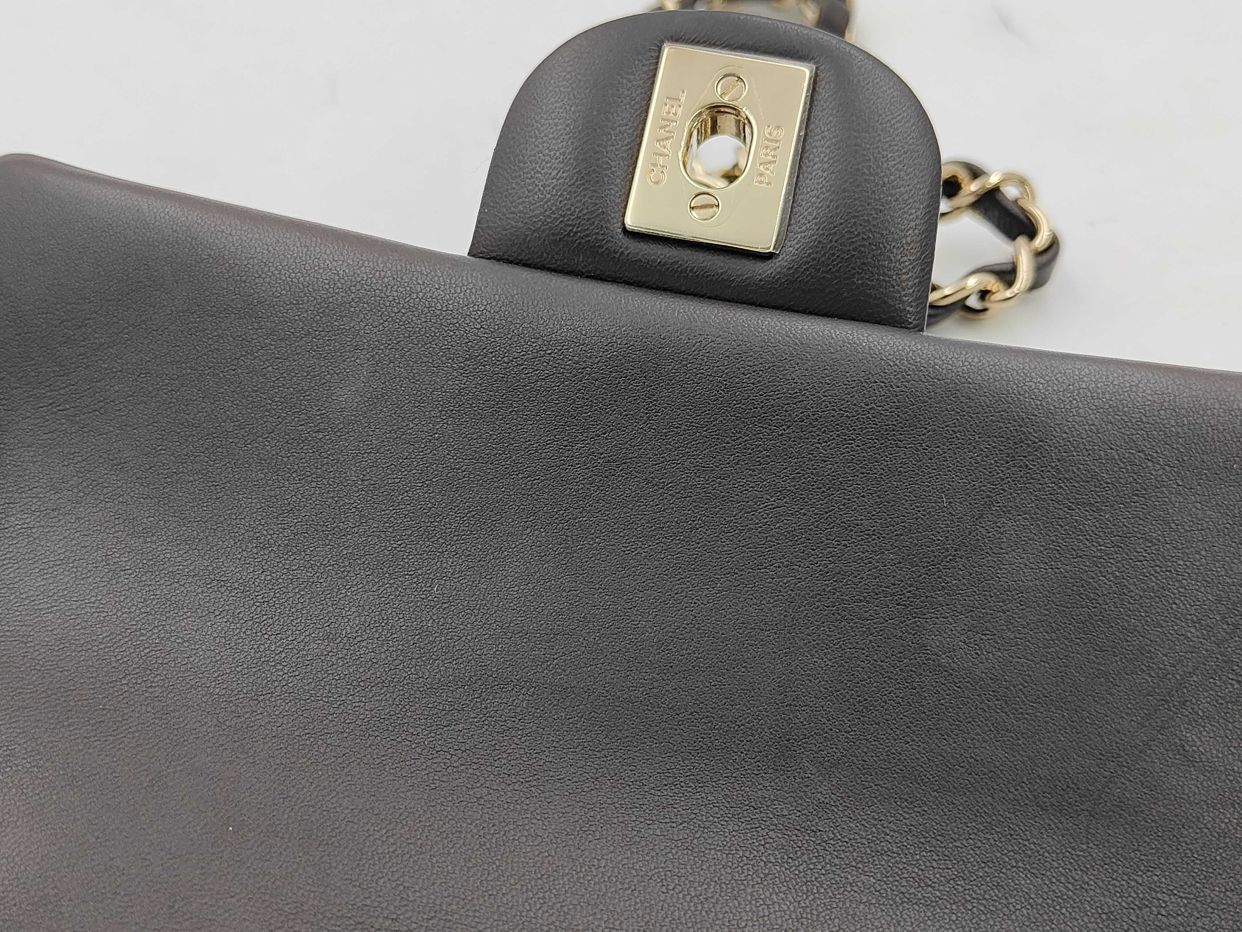 BAG LAMBSKIN CLASSIC FLAP MINI RECTANGLE BROWN MICROCHIPPED 20CM Shoulder Bag — view 13