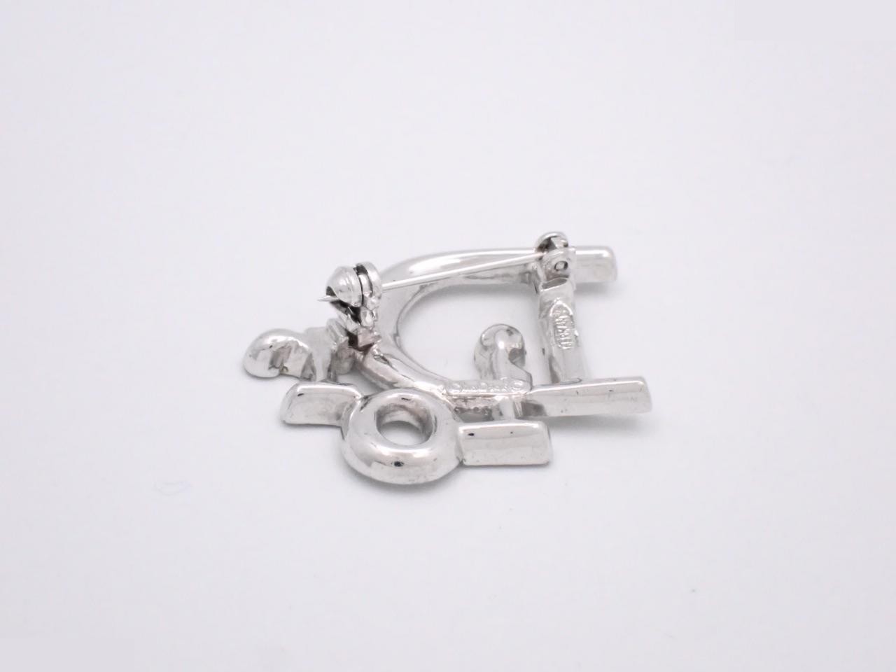 Silver brooch — view 2