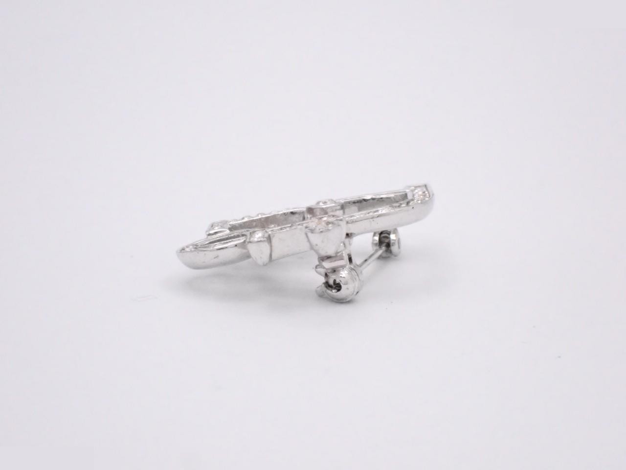 Silver brooch — view 3