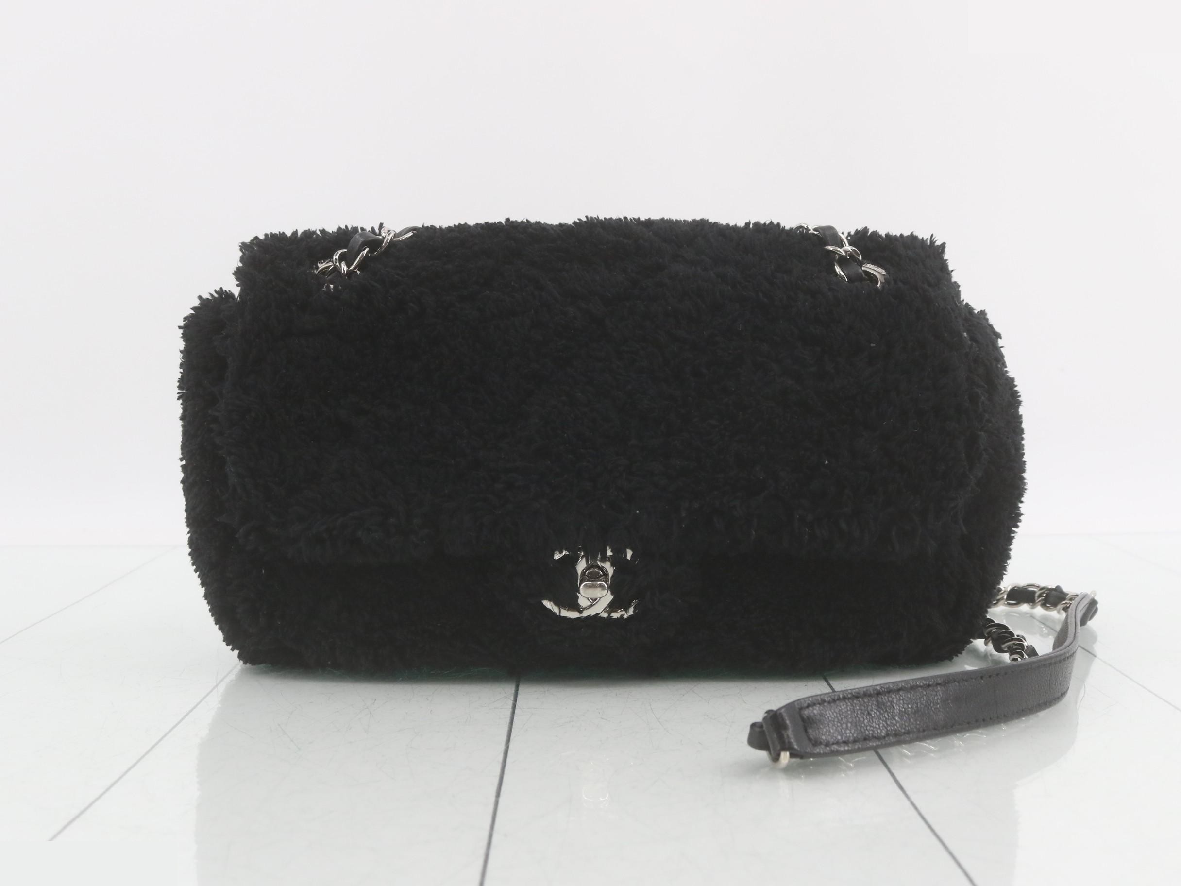 Coco Mark Chain Shoulder Bag