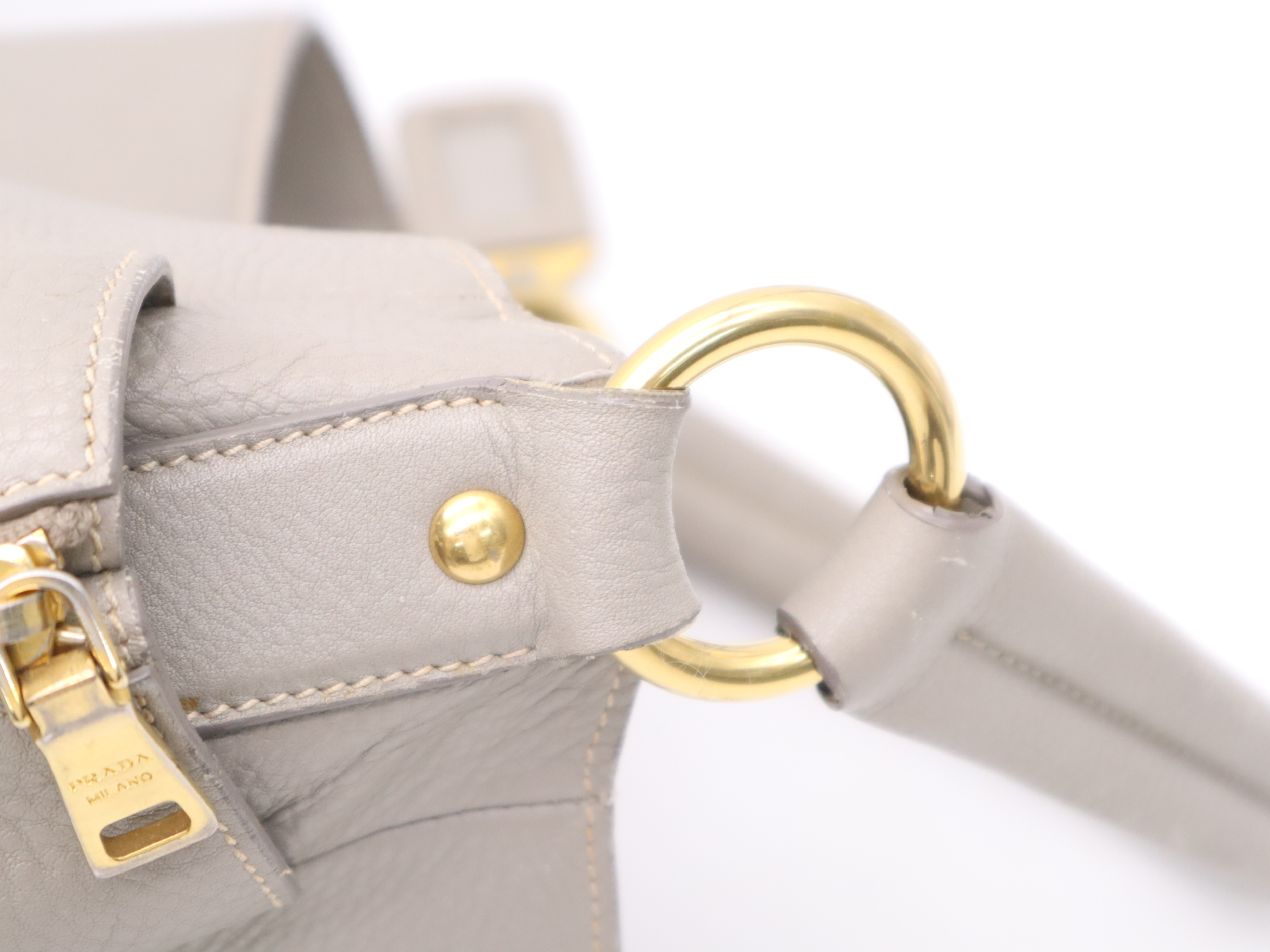 Leather Shoulder Bag, Gray, Gold Hardware, with Name Tag and Card. — view 7