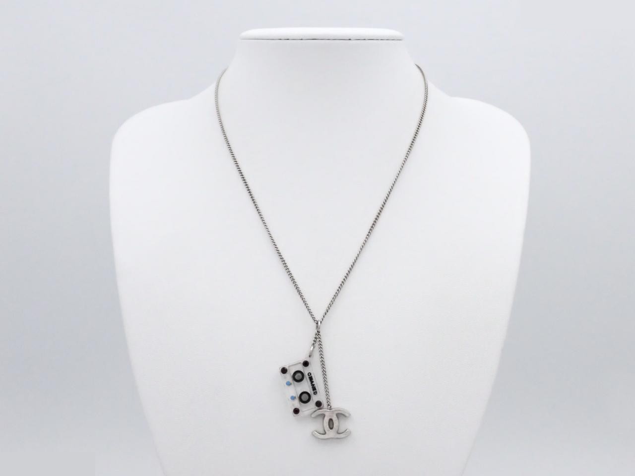 Icon Series (Precious Metal) Necklace/Pendant, Chain approx. 42cm — view 3