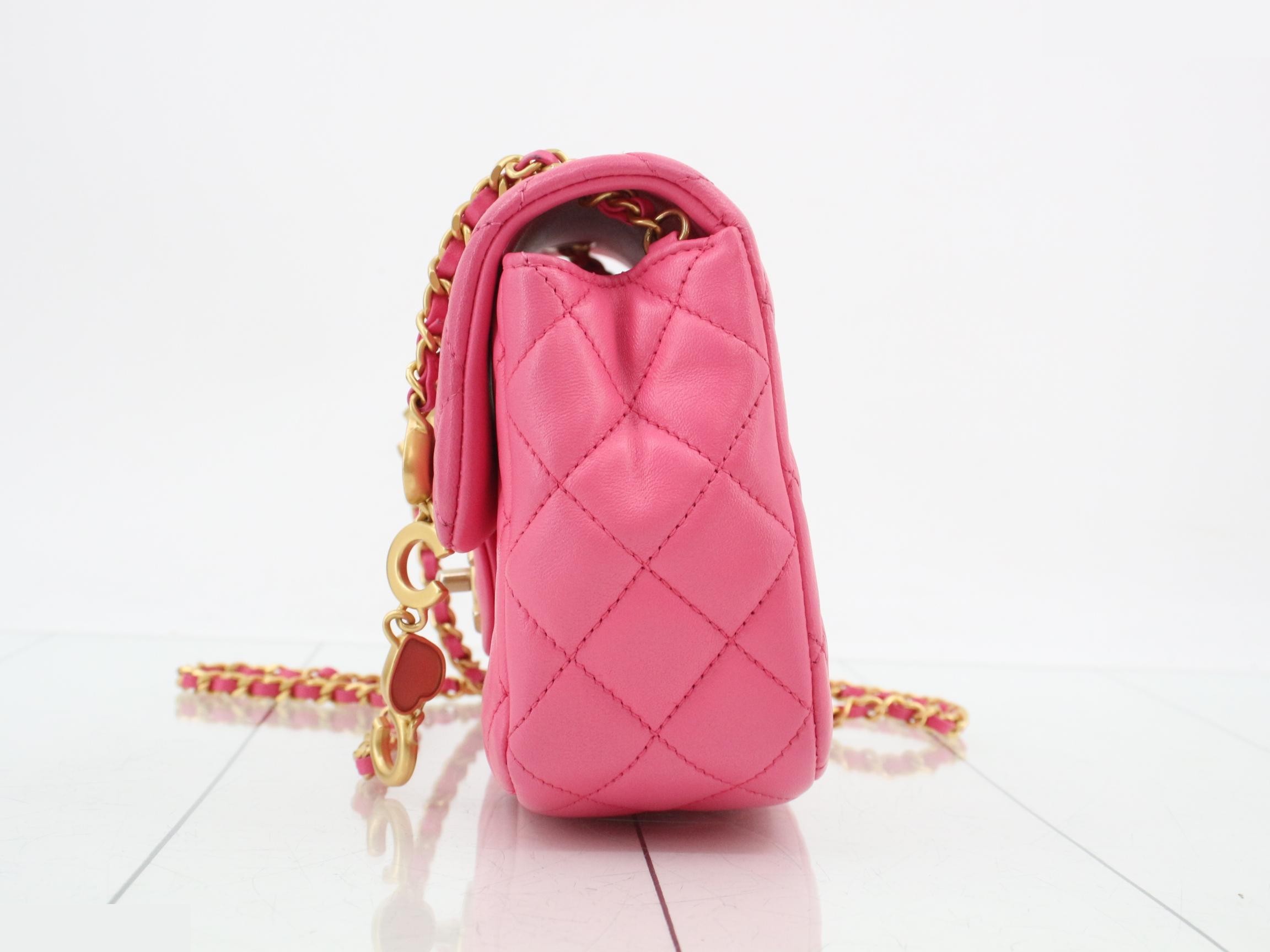 Matelassé Lambskin Chain Shoulder Bag — view 3