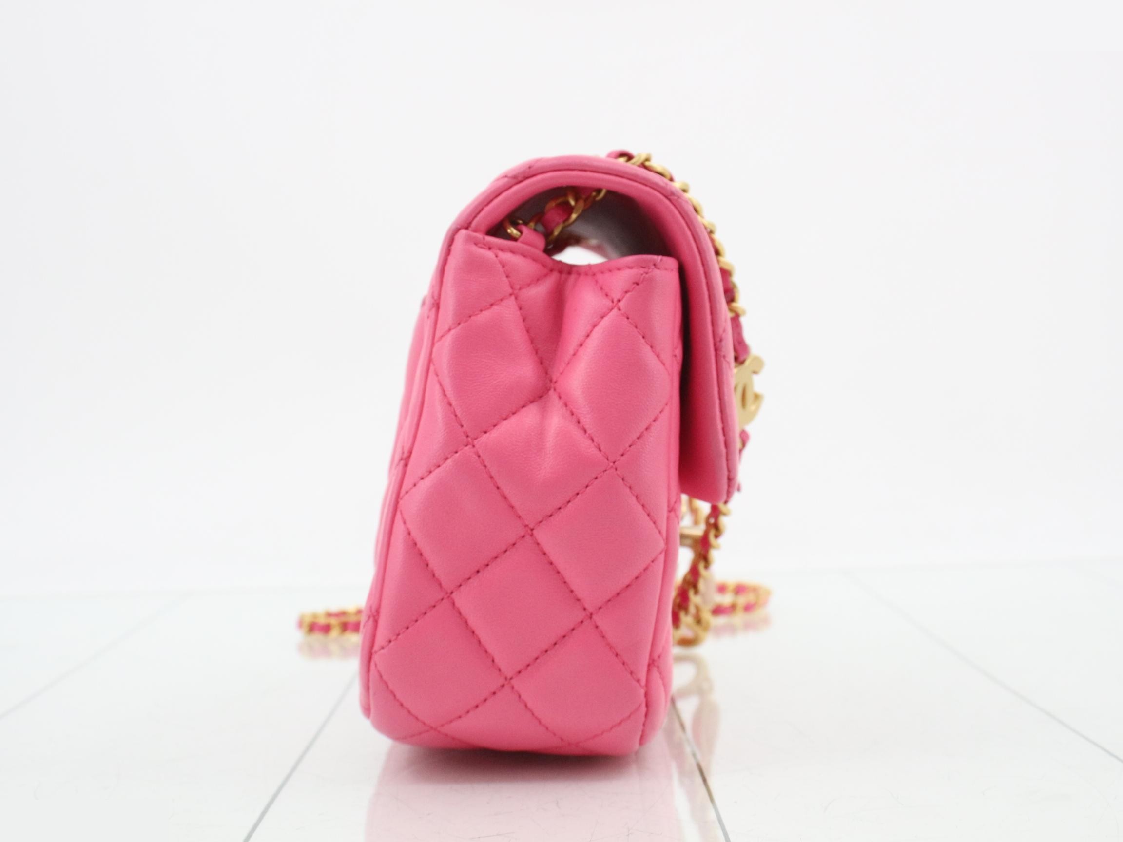 Matelassé Lambskin Chain Shoulder Bag — view 4