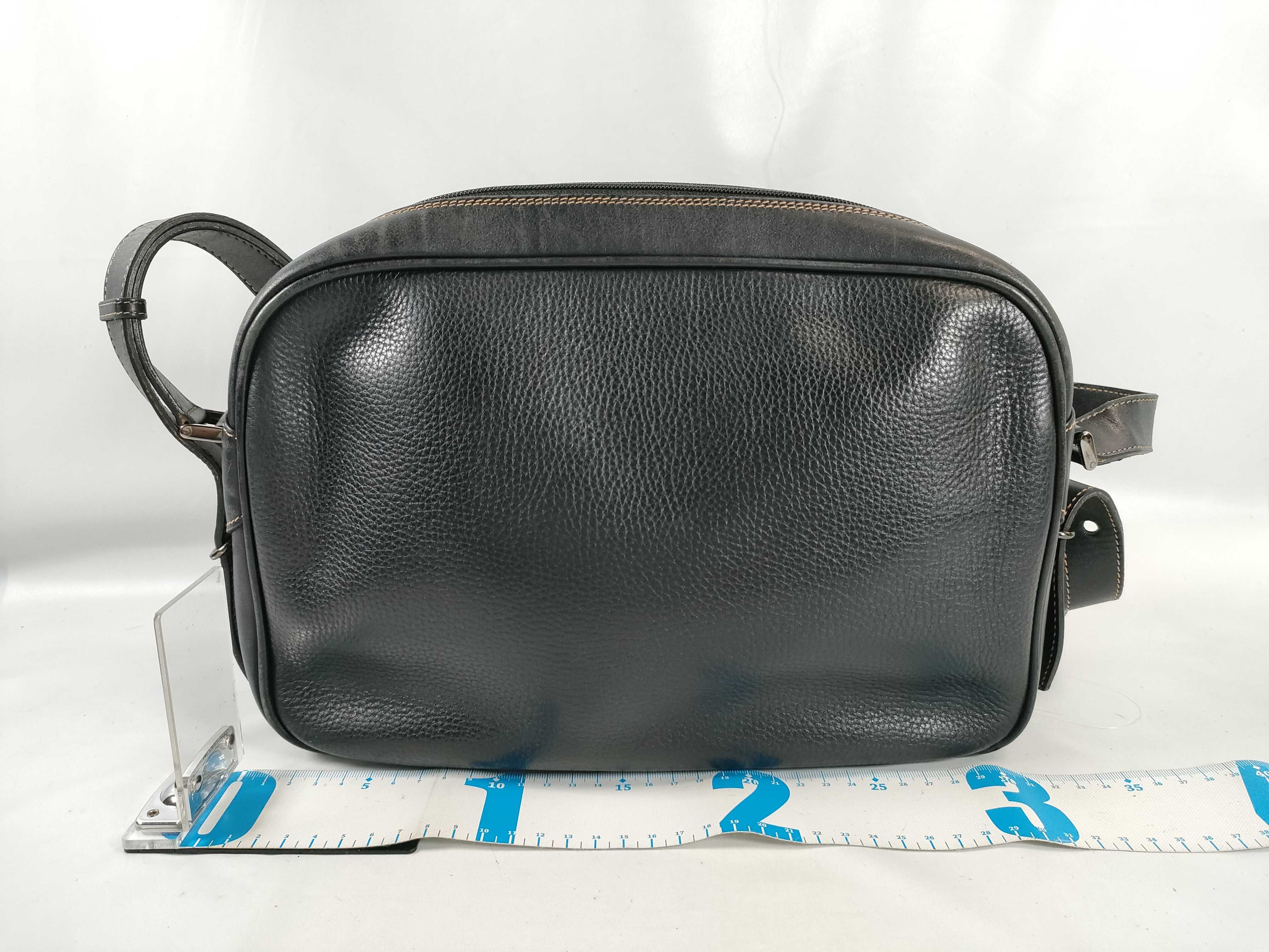 GG Plus Leather Shoulder Bag — view 2