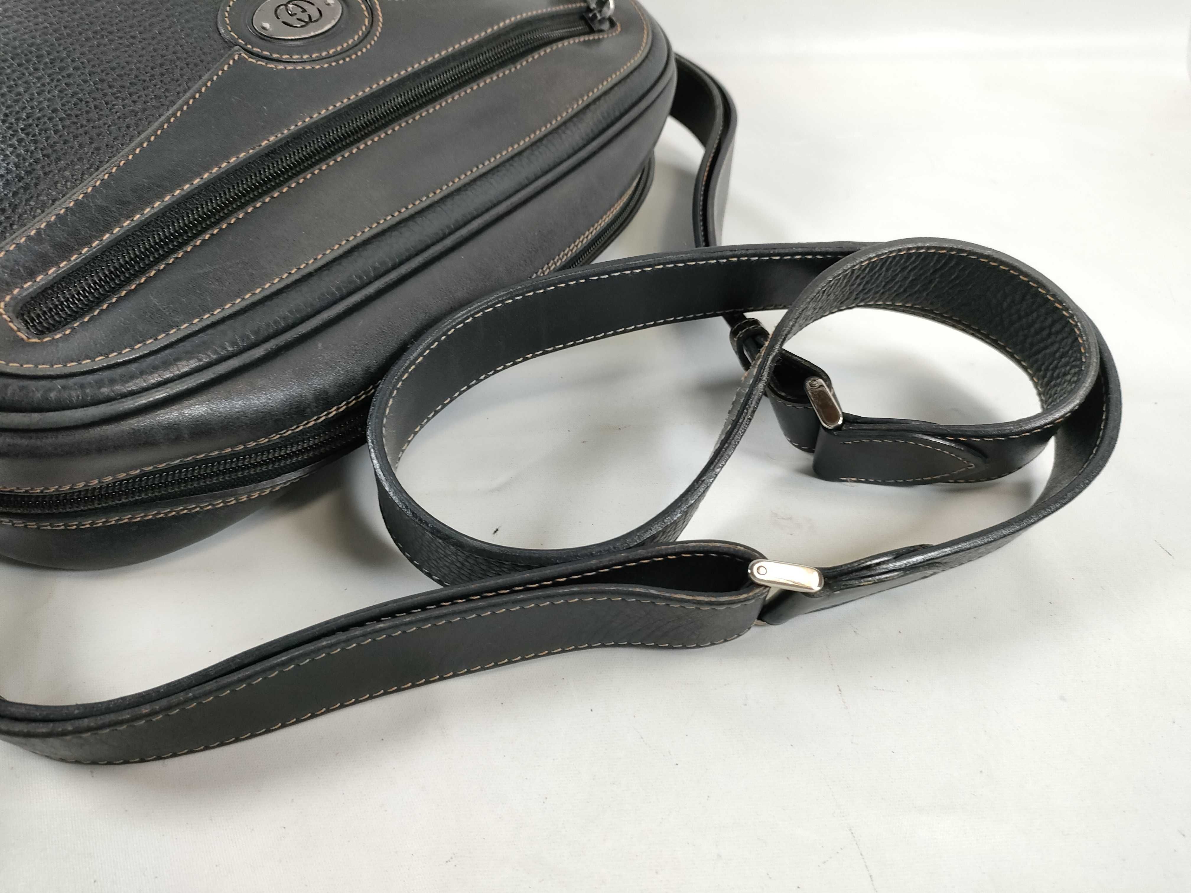 GG Plus Leather Shoulder Bag — view 3