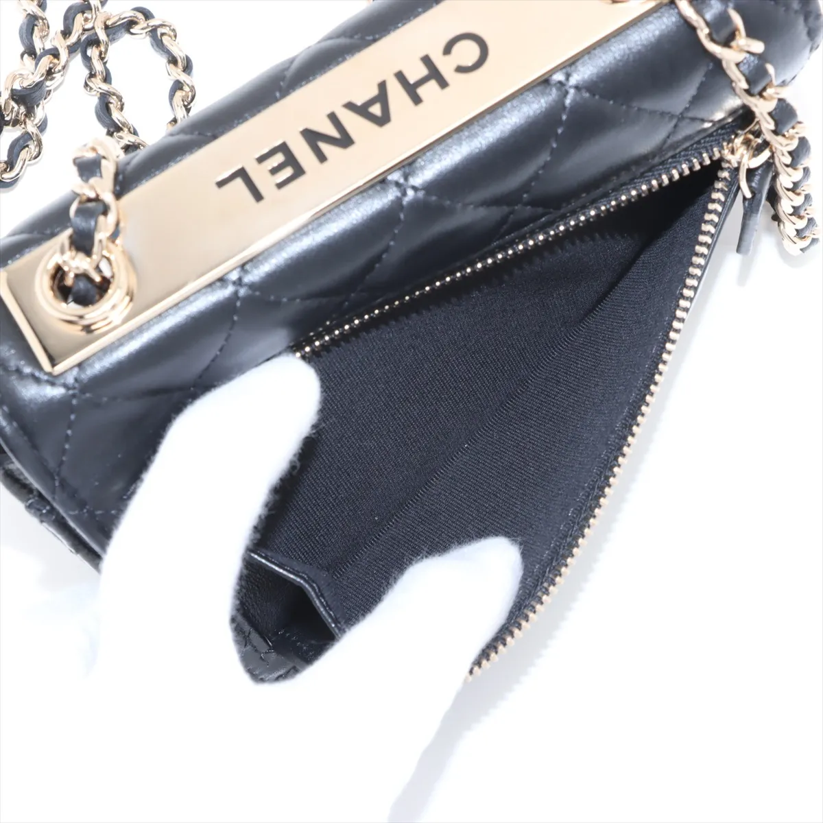 Trendy CC Lamb Chain Wallet Black Gold Hardware T5A8PCLK Random Serial — view 10