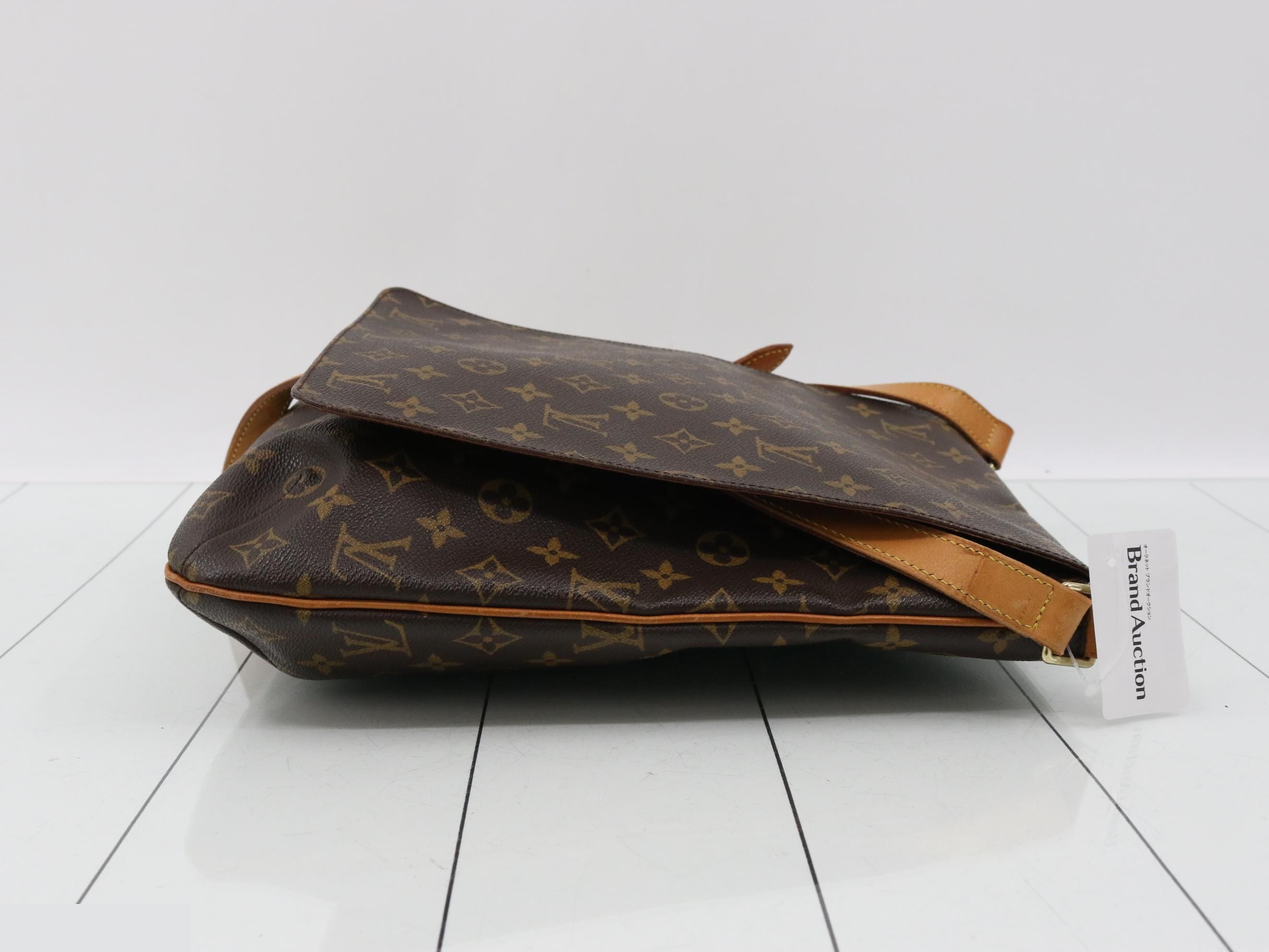 Musette Brown — view 3