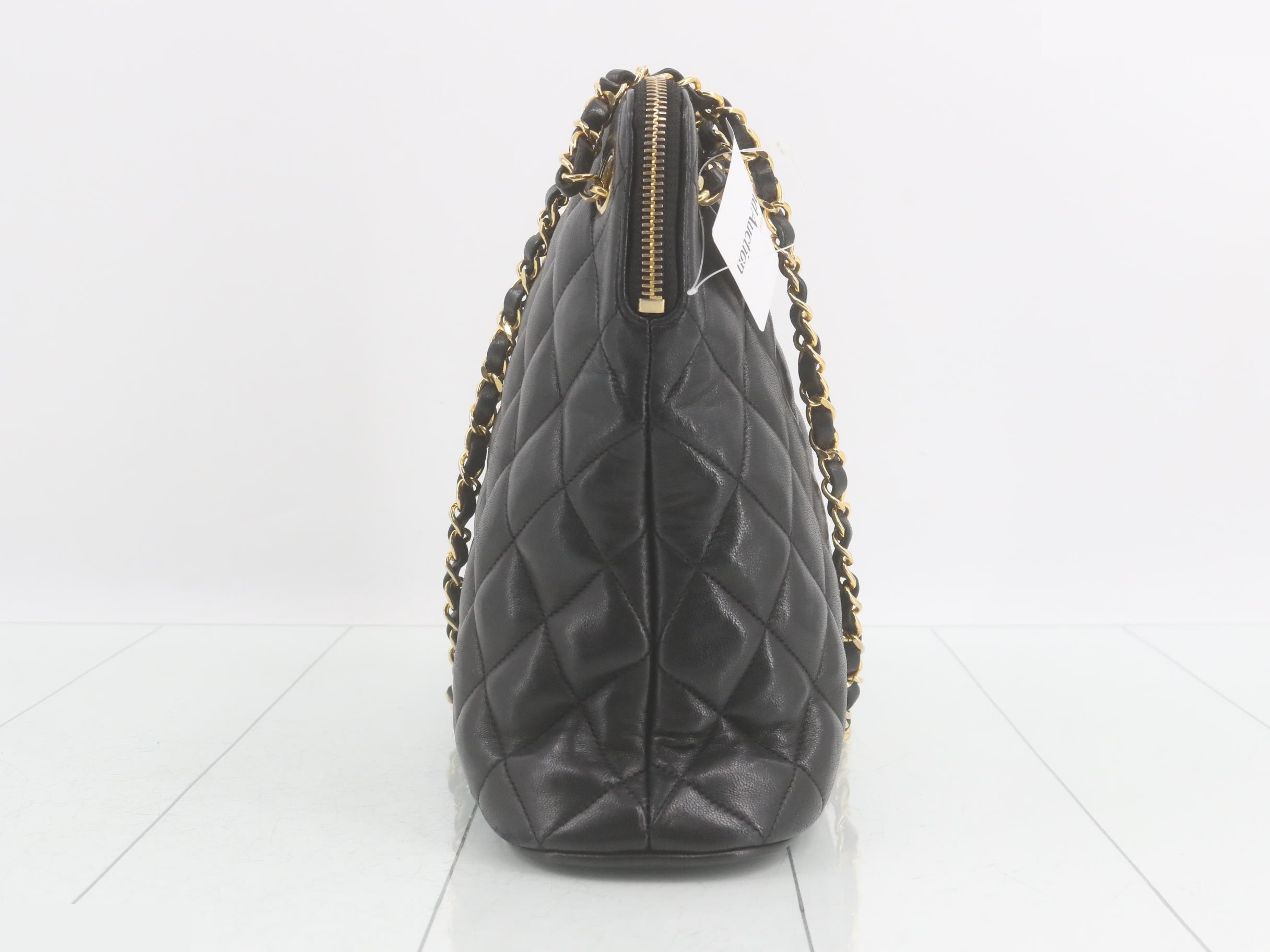 Matelassé Chain Shoulder Bag, Black, Item No. 1 — view 3
