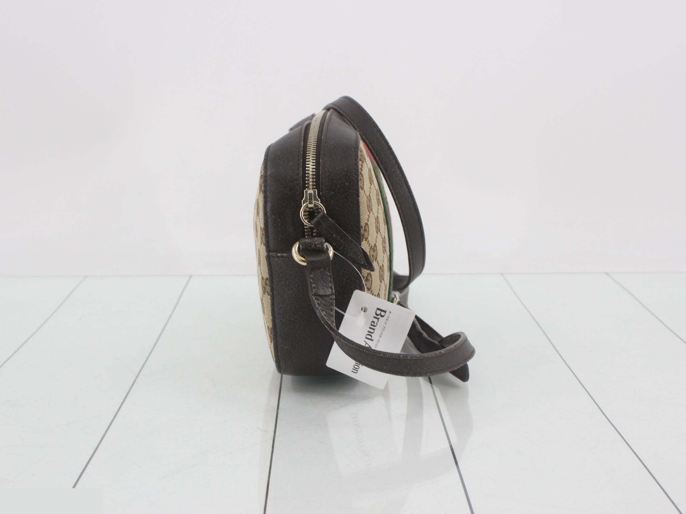 GG Canvas Bee Sherry Line Small Camera Bag — view 4
