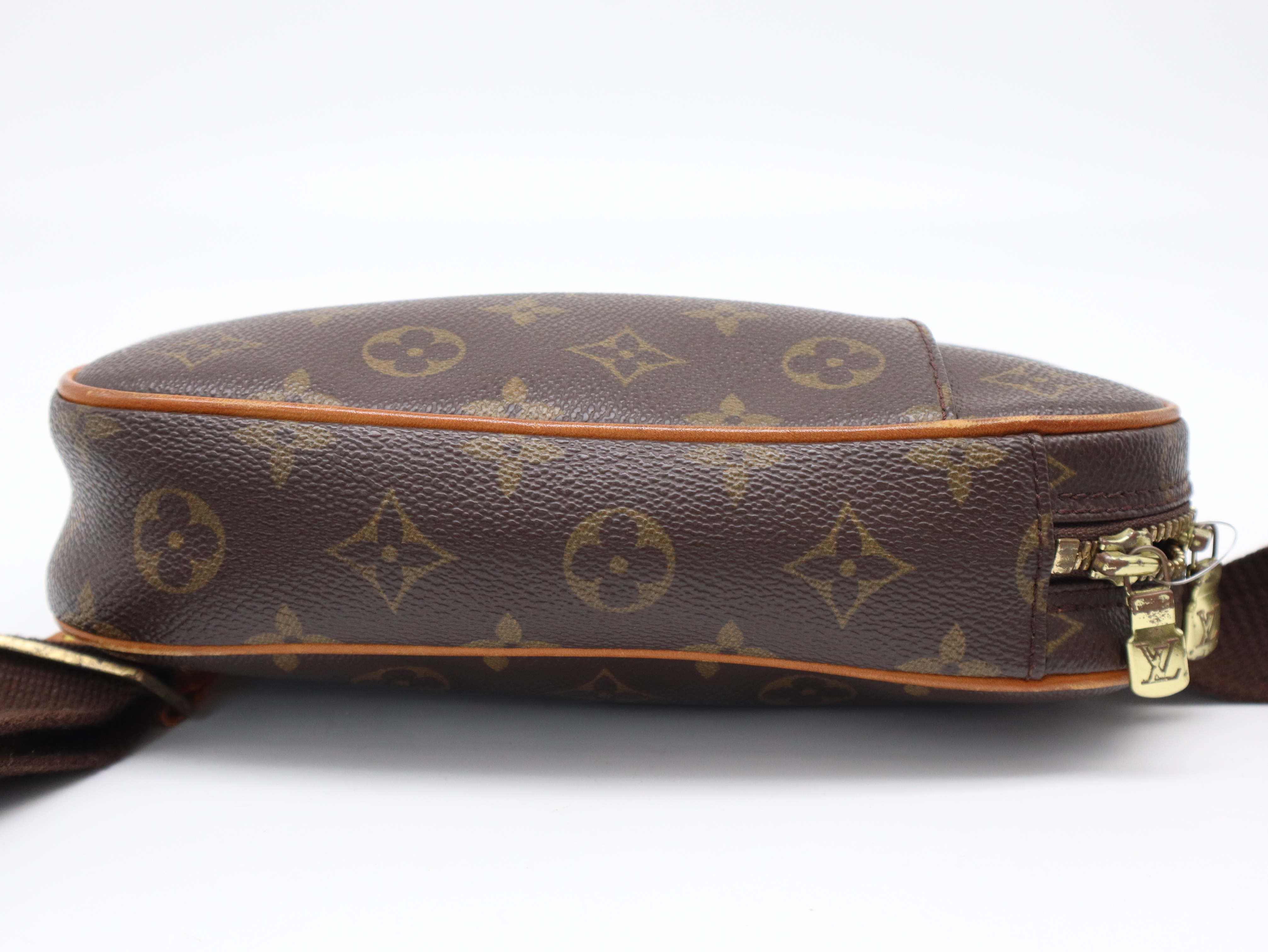 M51870 Monogram Pochette Gange Shoulder Bag — view 4