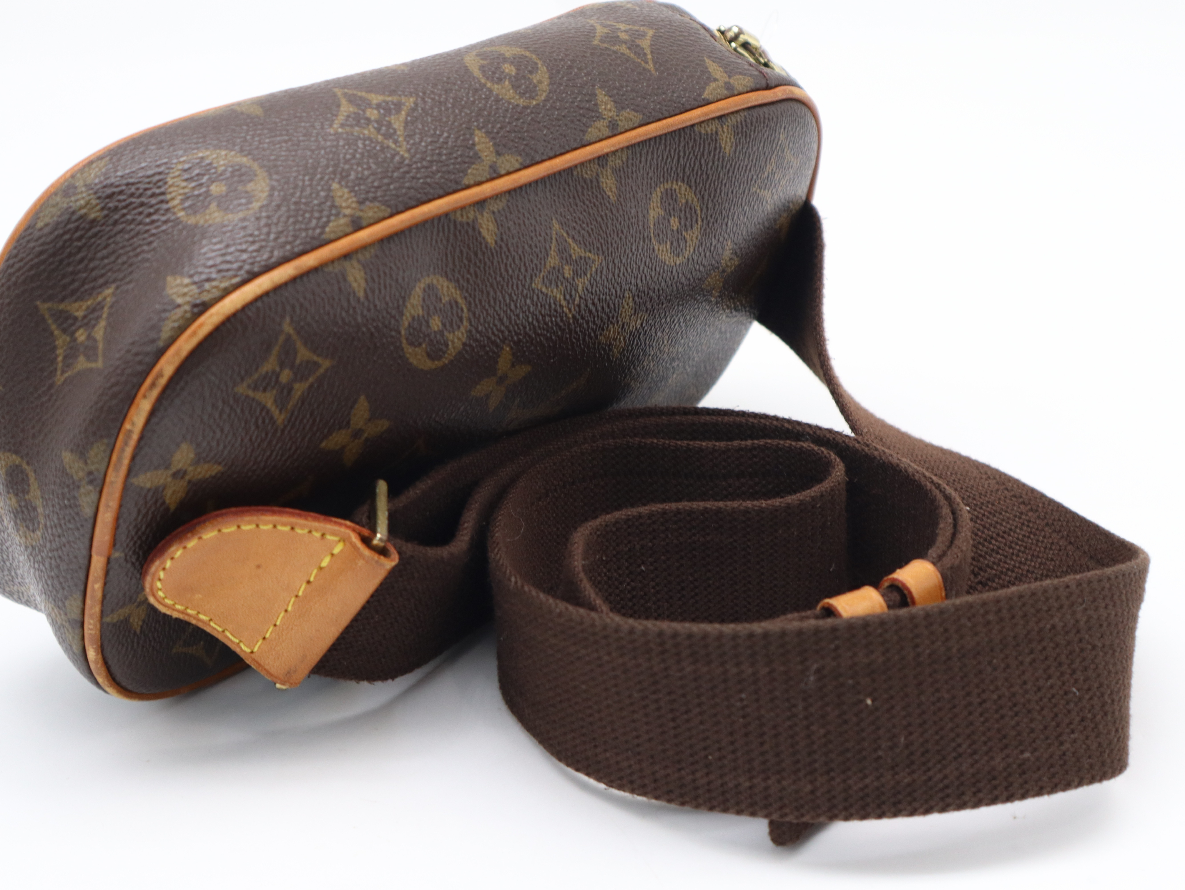 M51870 Monogram Pochette Gange Shoulder Bag — view 6