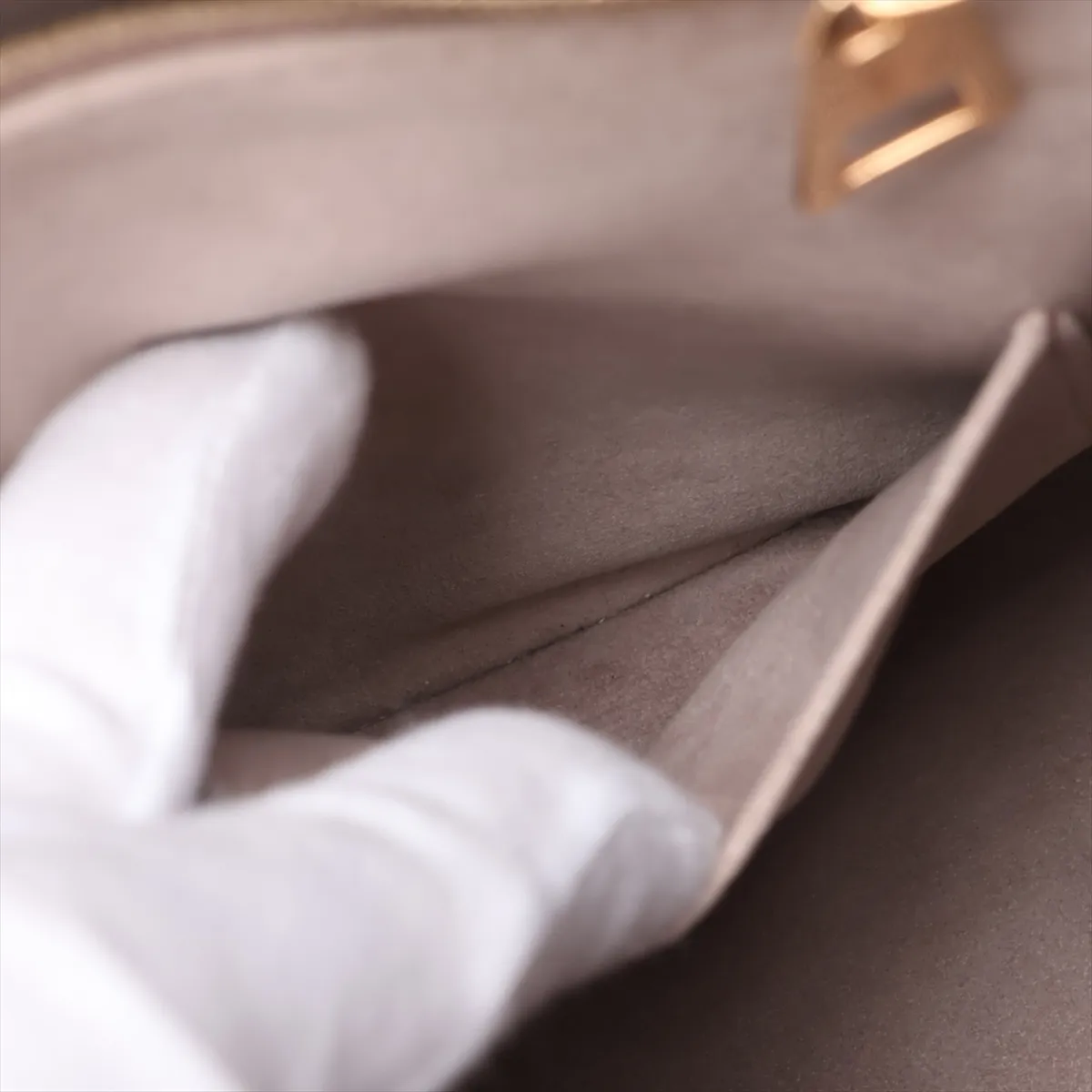 Monogram Empreinte OnTheGo MM M45607 Beige (RFID detected) — view 9