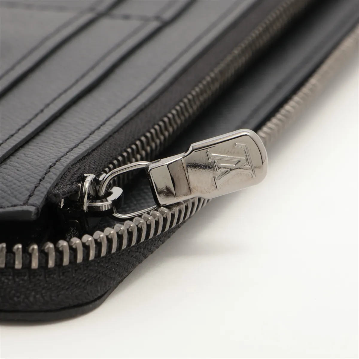 Monogram Eclipse Zippy Wallet Vertical M62295 Black Round Zip Wallet (RFID detected) — view 9