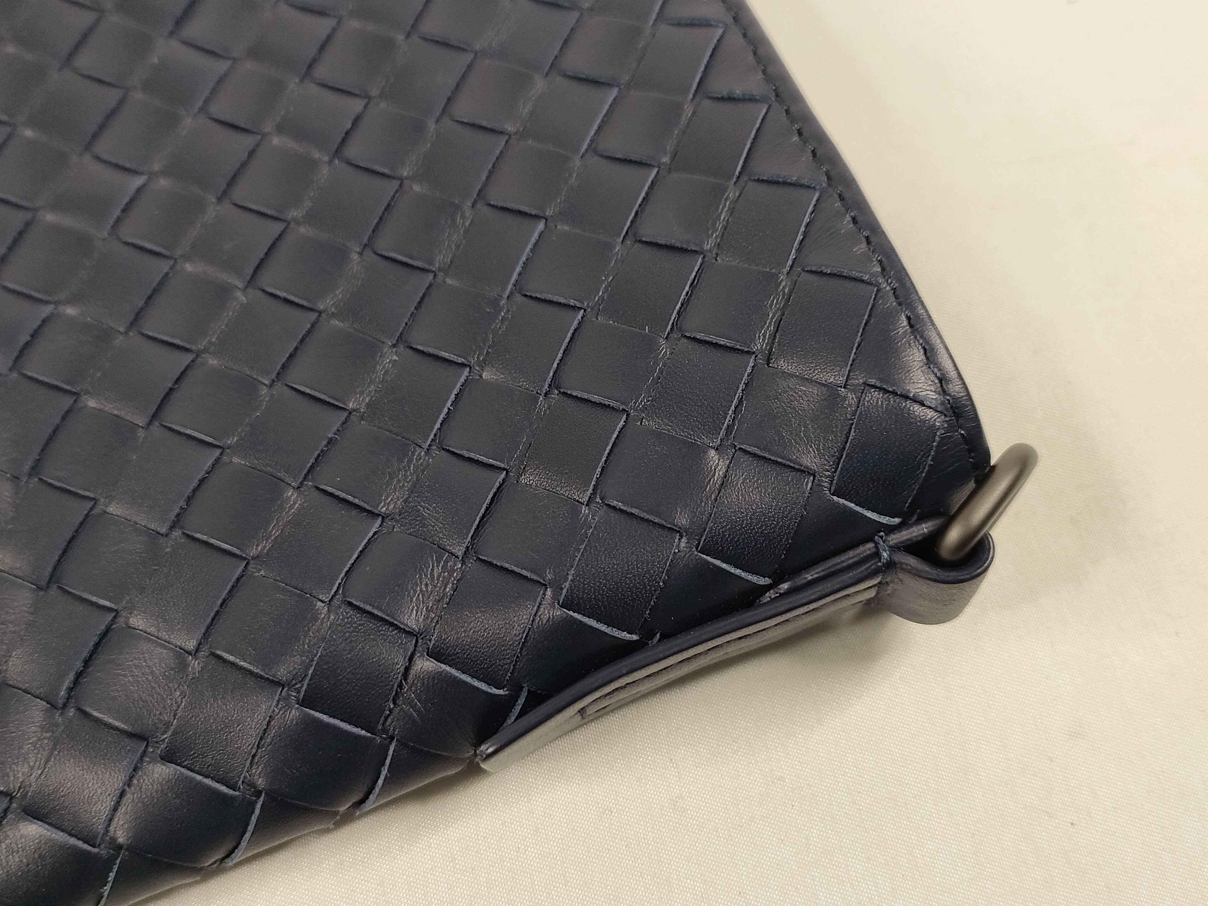 Intrecciato Bottega Veneta Shoulder Bag — view 14