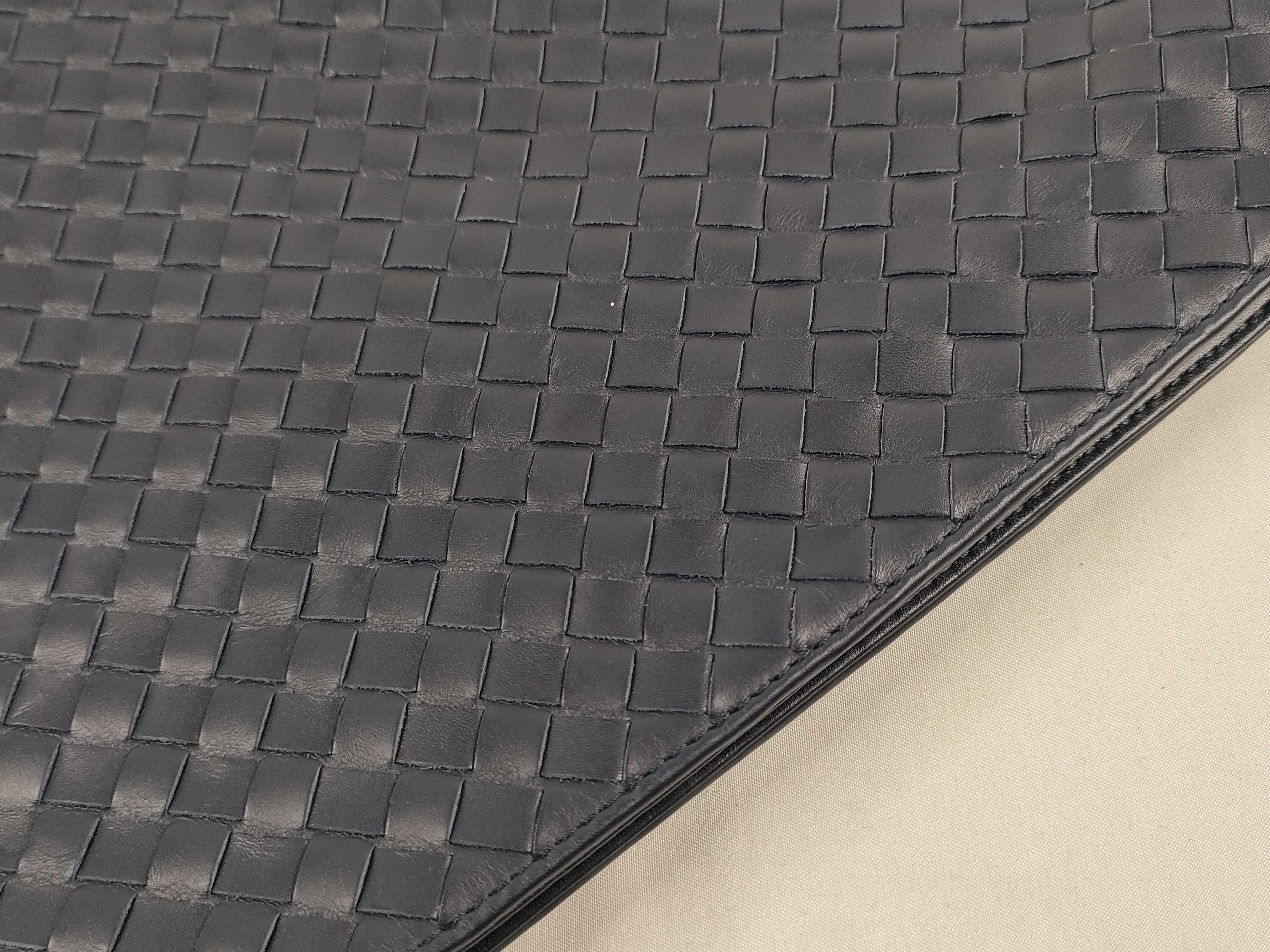 Intrecciato Bottega Veneta Shoulder Bag — view 15