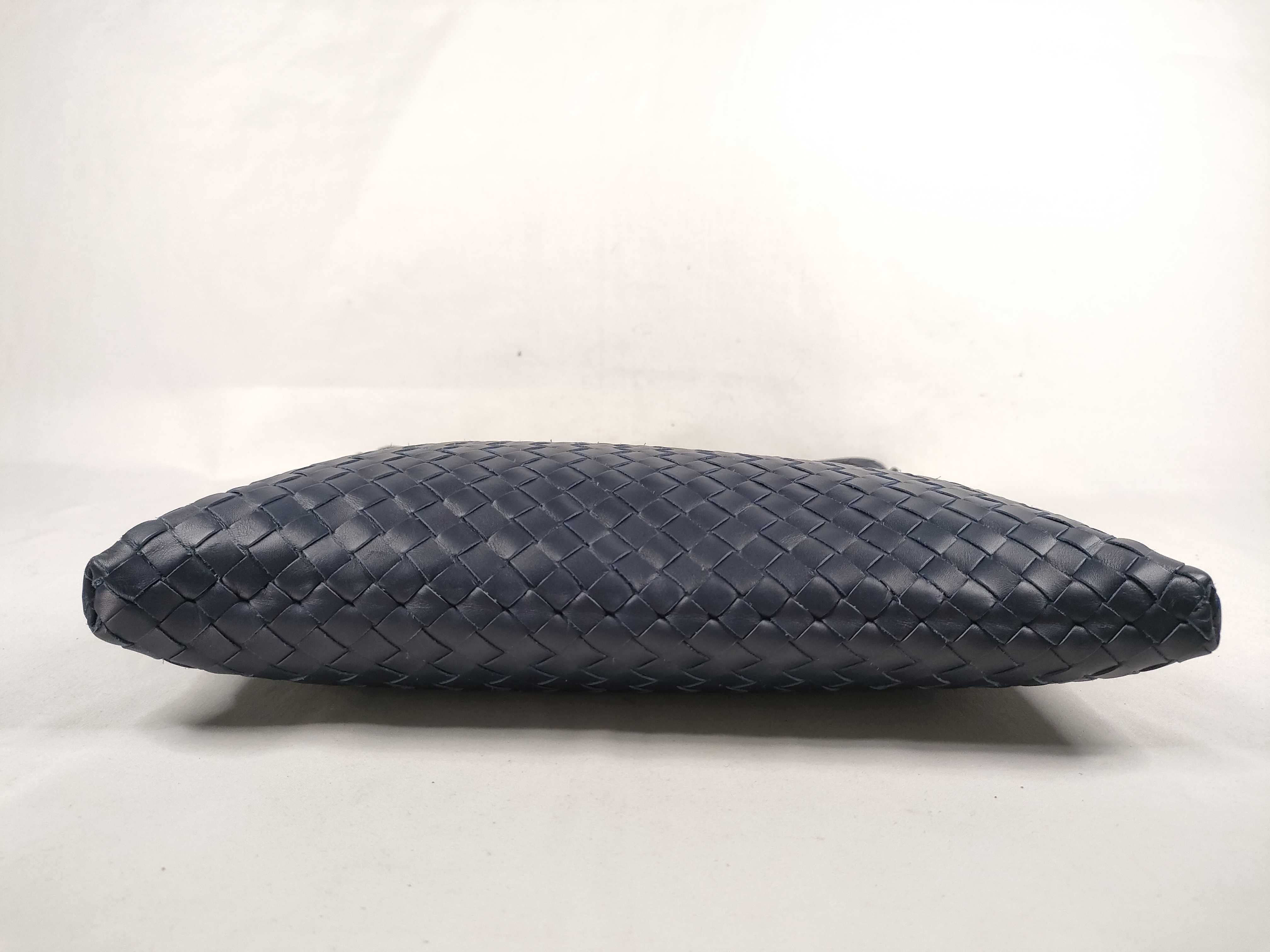 Intrecciato Bottega Veneta Shoulder Bag — view 7