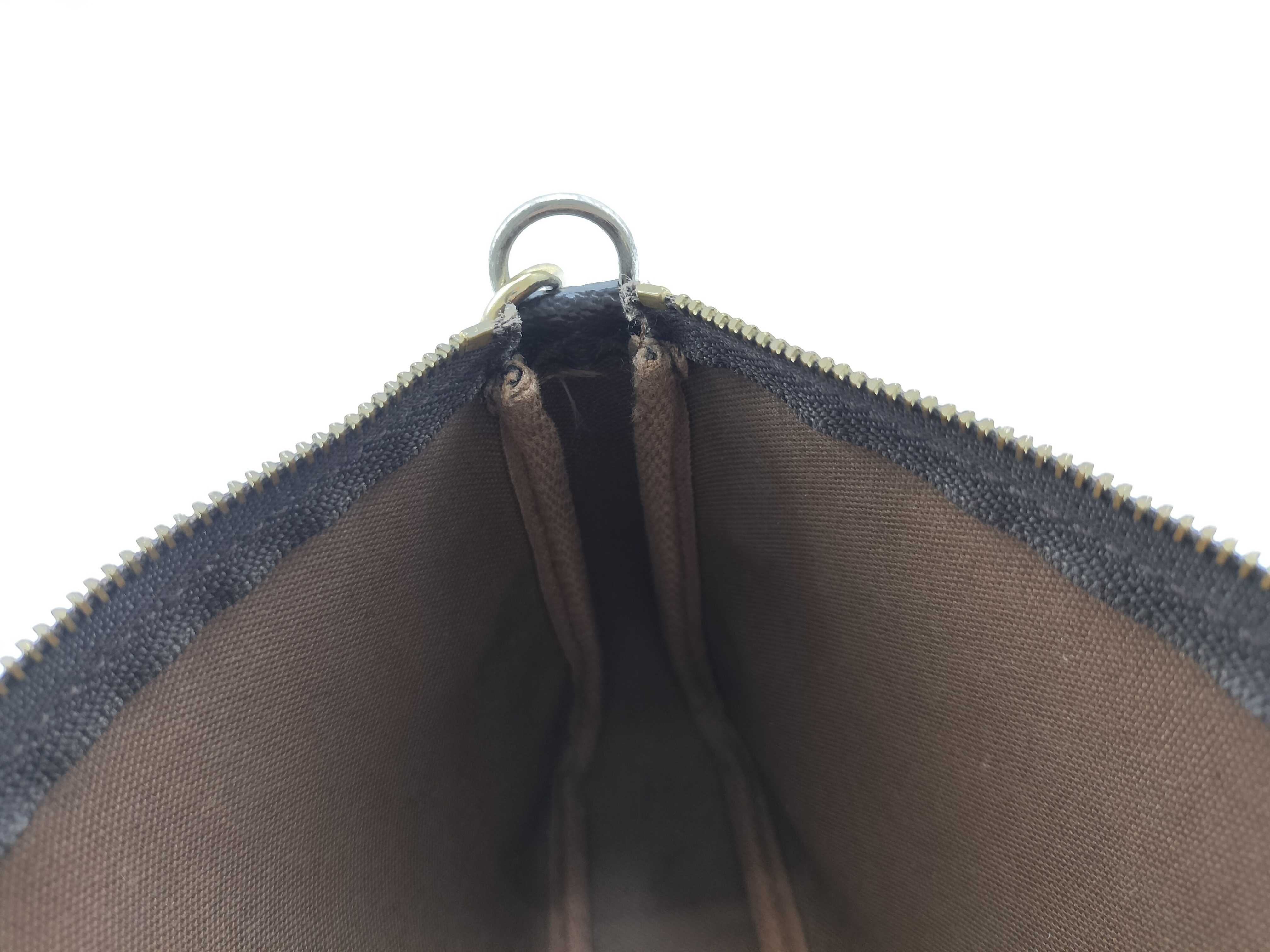 Monogram Louis Vuitton Accessoires Pouch — view 12
