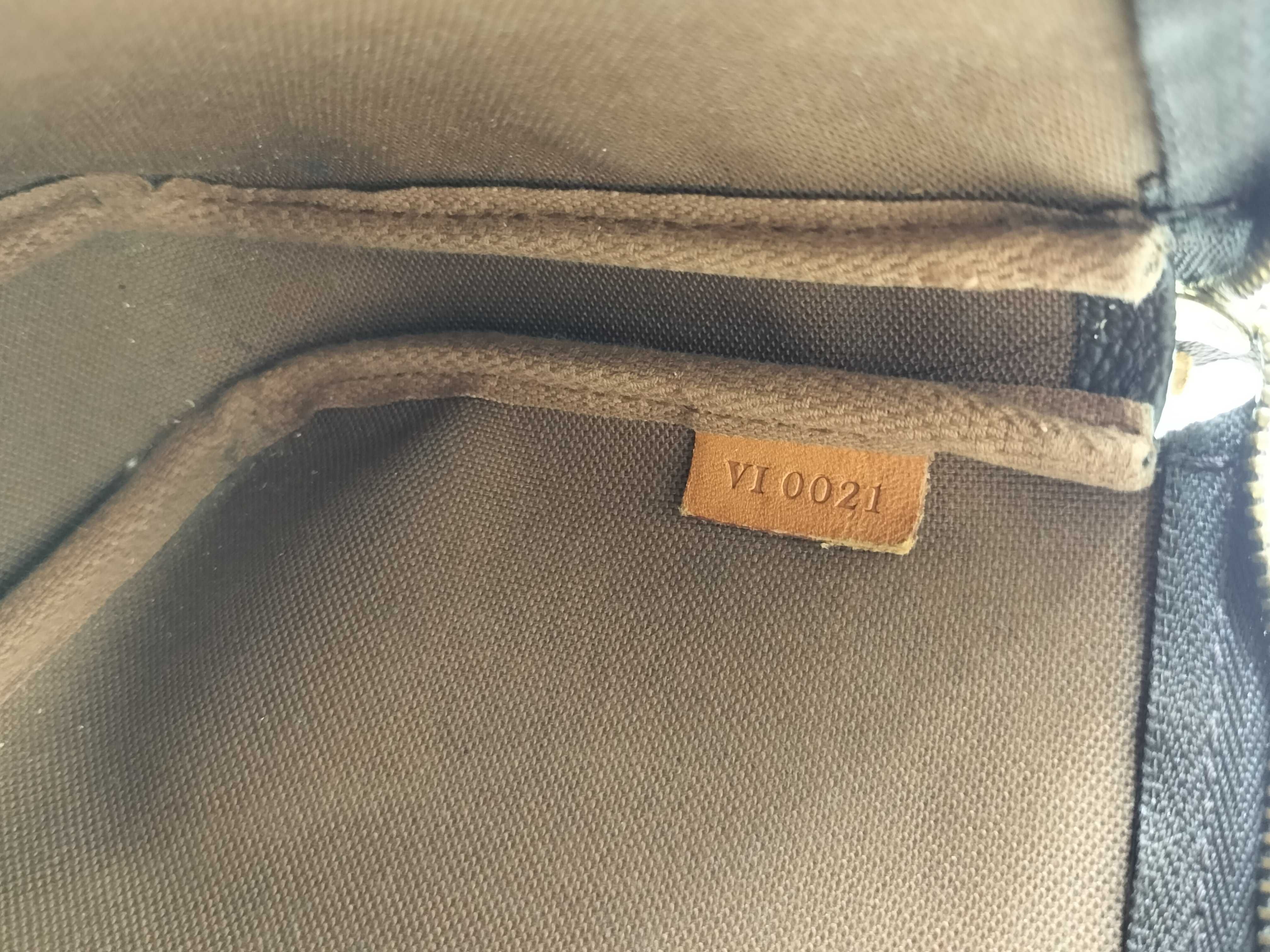 Monogram Louis Vuitton Accessoires Pouch — view 13