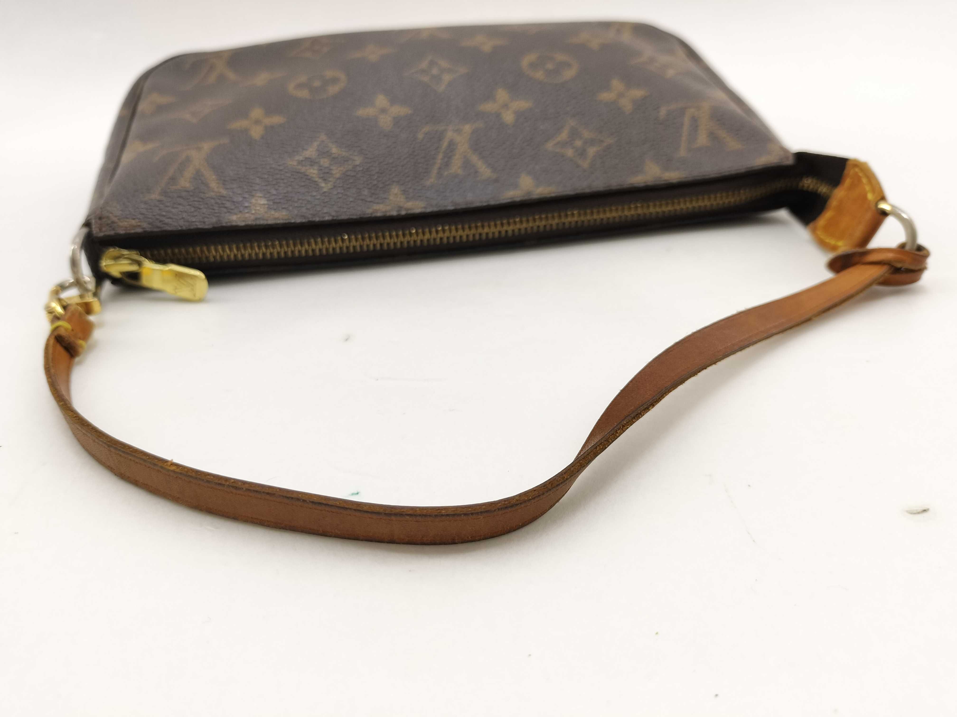 Monogram Louis Vuitton Accessoires Pouch — view 7