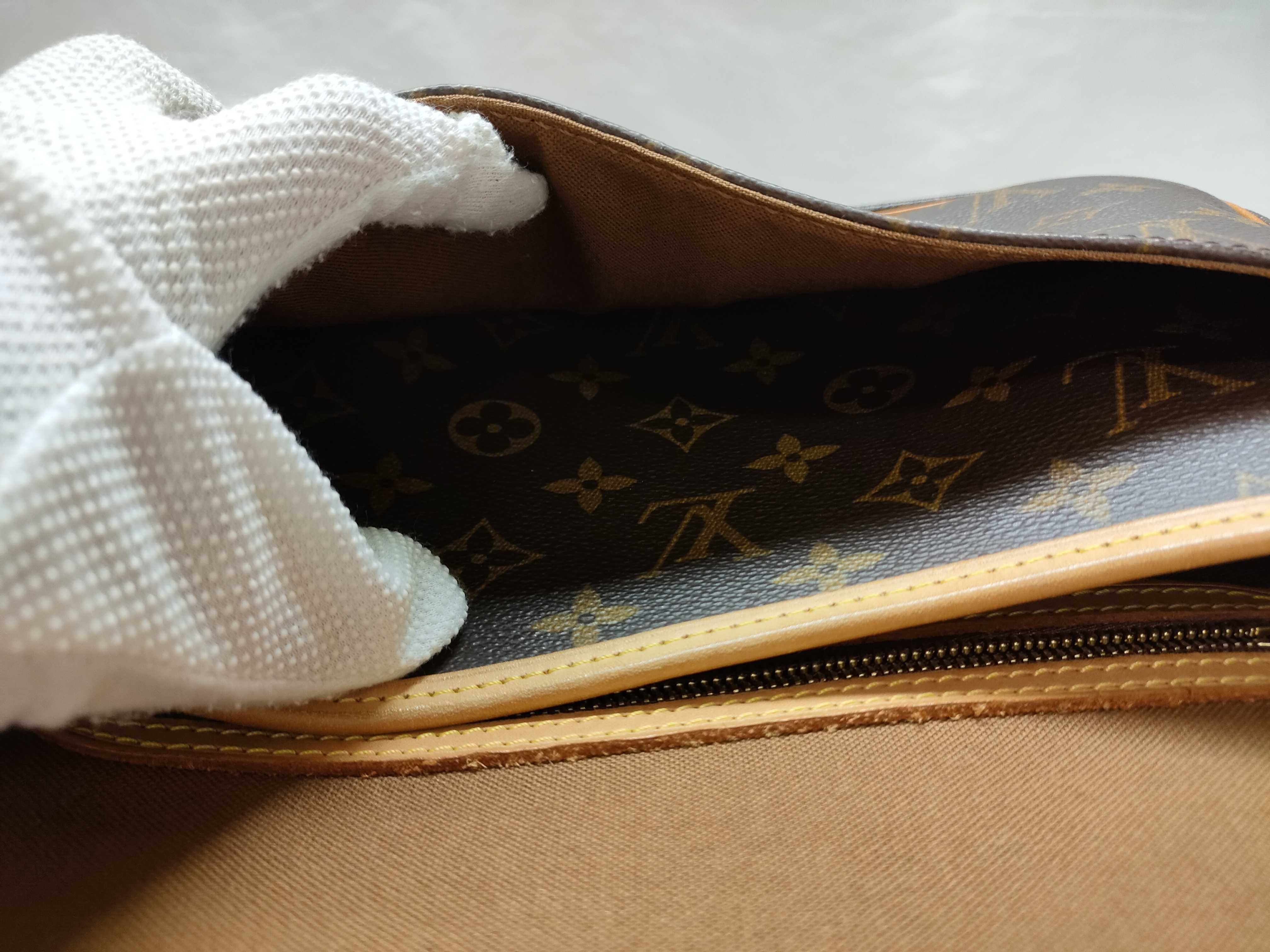 Monogram M42250 Sologne Shoulder Bag — view 12