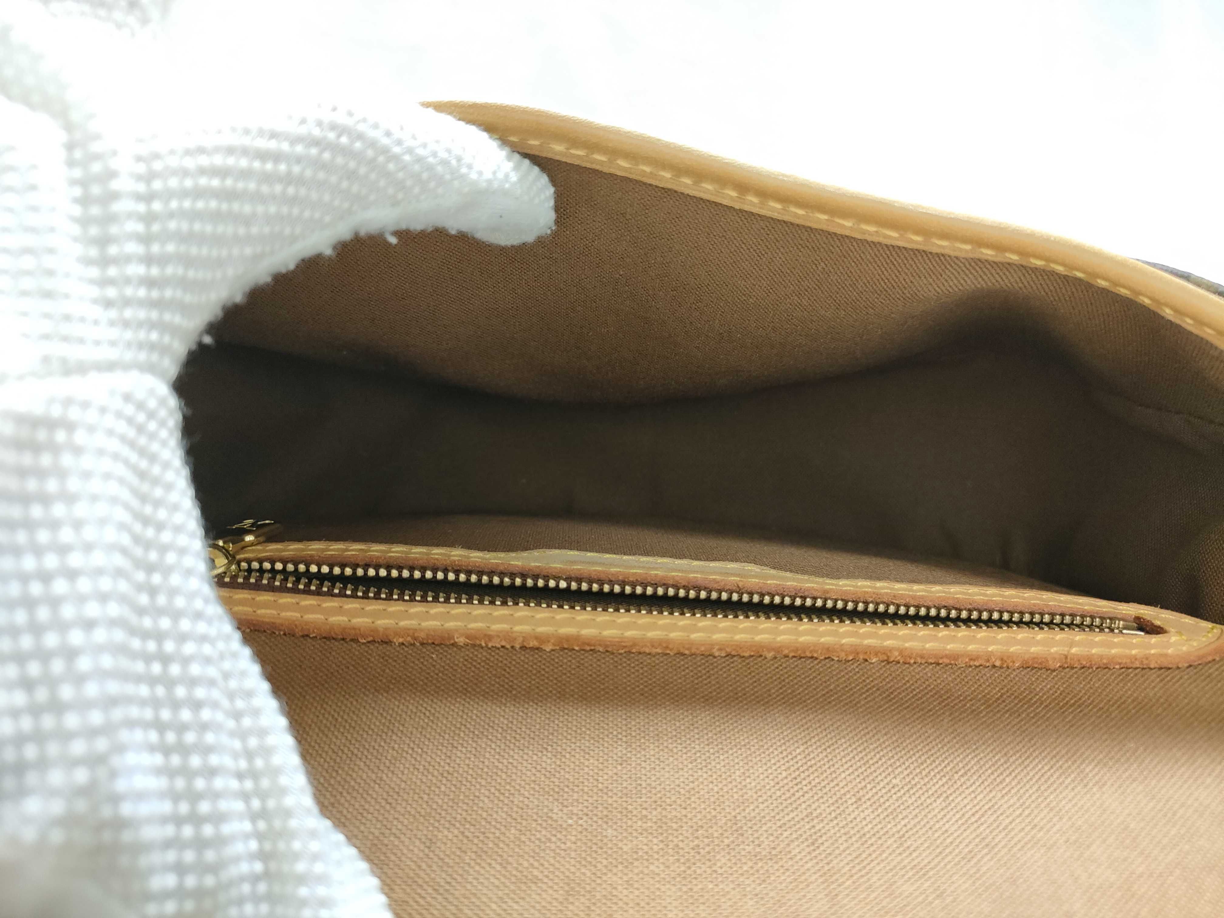 Monogram M42250 Sologne Shoulder Bag — view 9