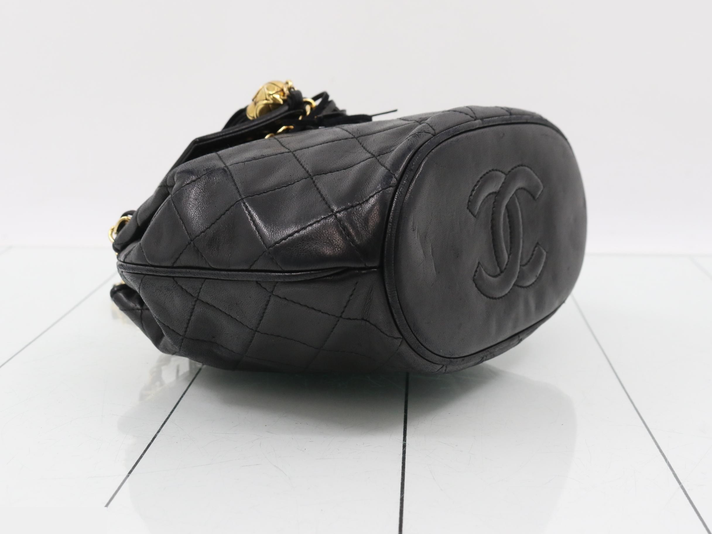 Matelassé Shoulder Bag, Drawstring, Lambskin, Black, Unit 1 — view 5