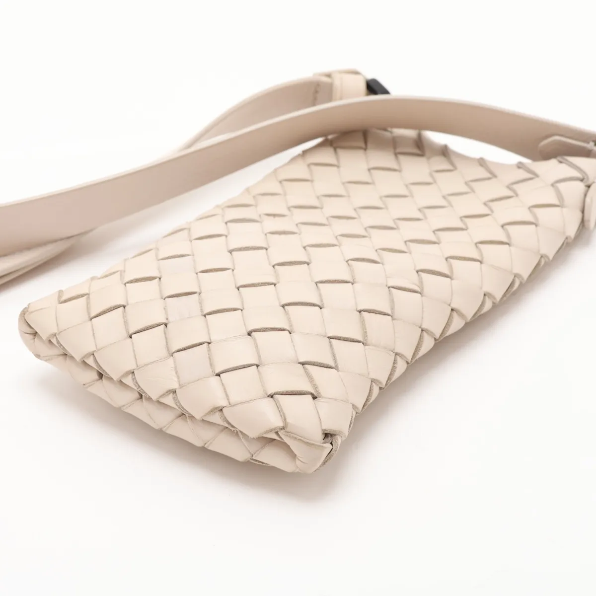 Intrecciato Phone Holder Leather Shoulder Bag White — view 3