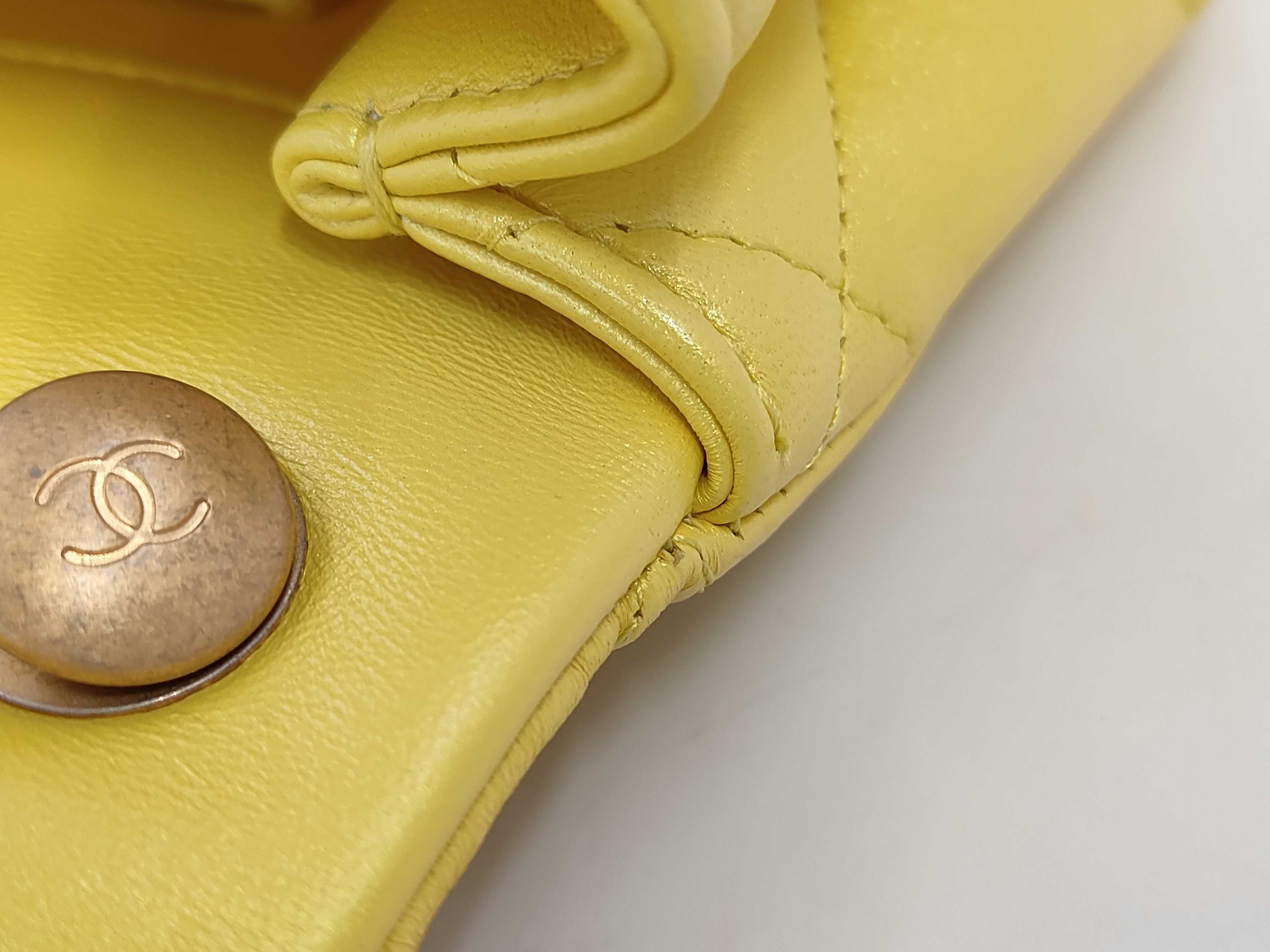 Matelassé Chain Shoulder Bag, Lambskin, Metallic Yellow — view 8