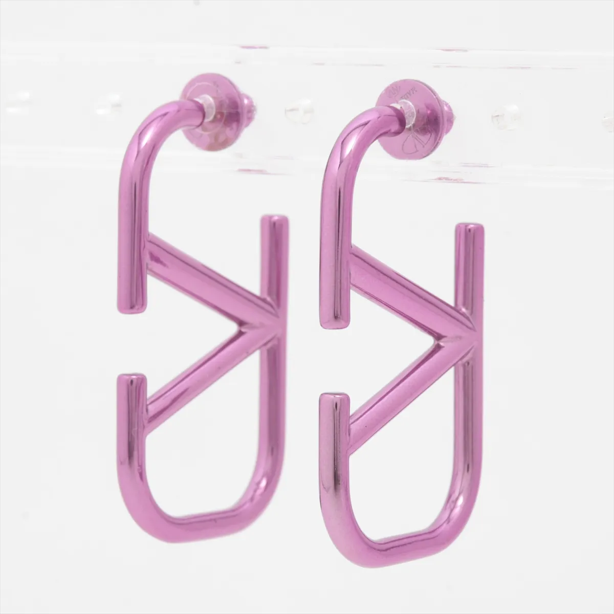 V-logo Signature Earrings (Pair) GP Purple -