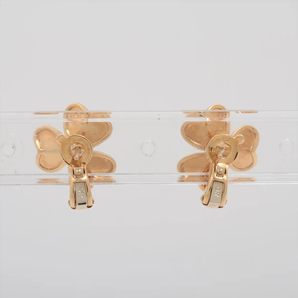 Frivole Small Diamond Earrings, 750 (Yellow Gold), 8.3g, JE725608. The clasp is stiff. — view 3