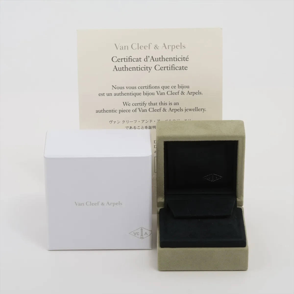 Frivole Small Diamond Earrings, 750 (Yellow Gold), 8.3g, JE725608. The clasp is stiff. — view 7