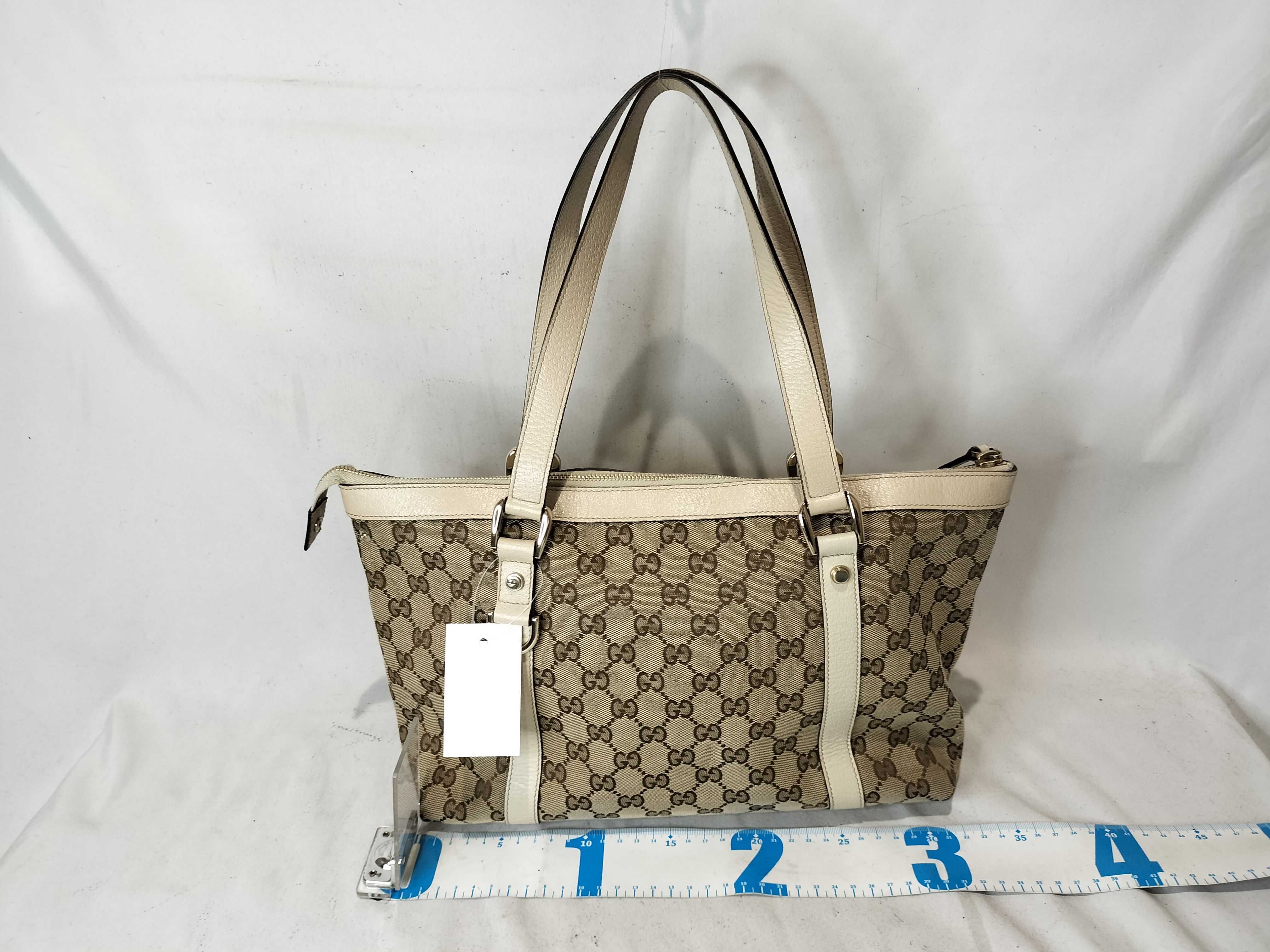 GG Canvas 141470 Tote Handbag — view 3