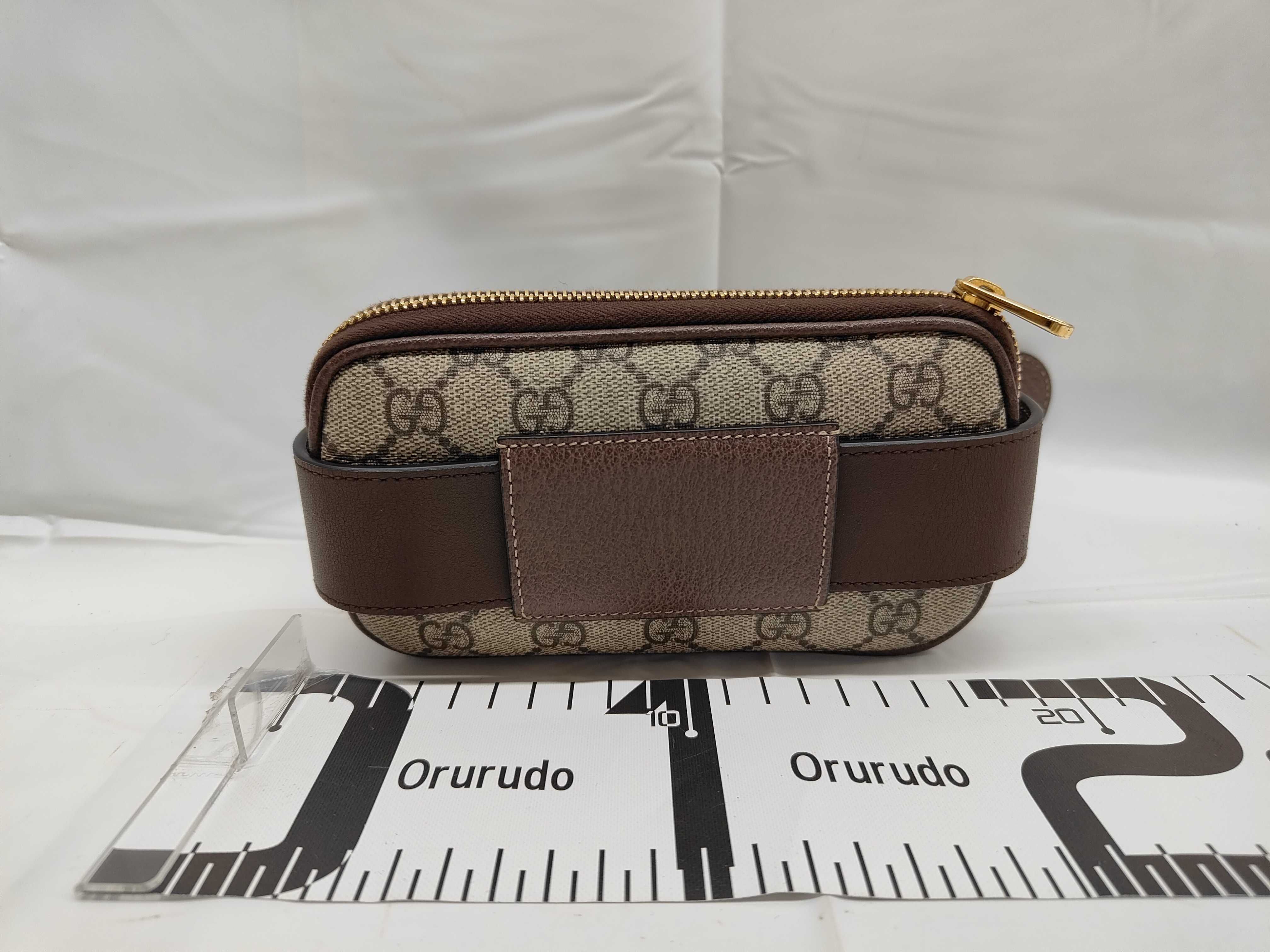 GG Supreme Shoulder Bag — view 2