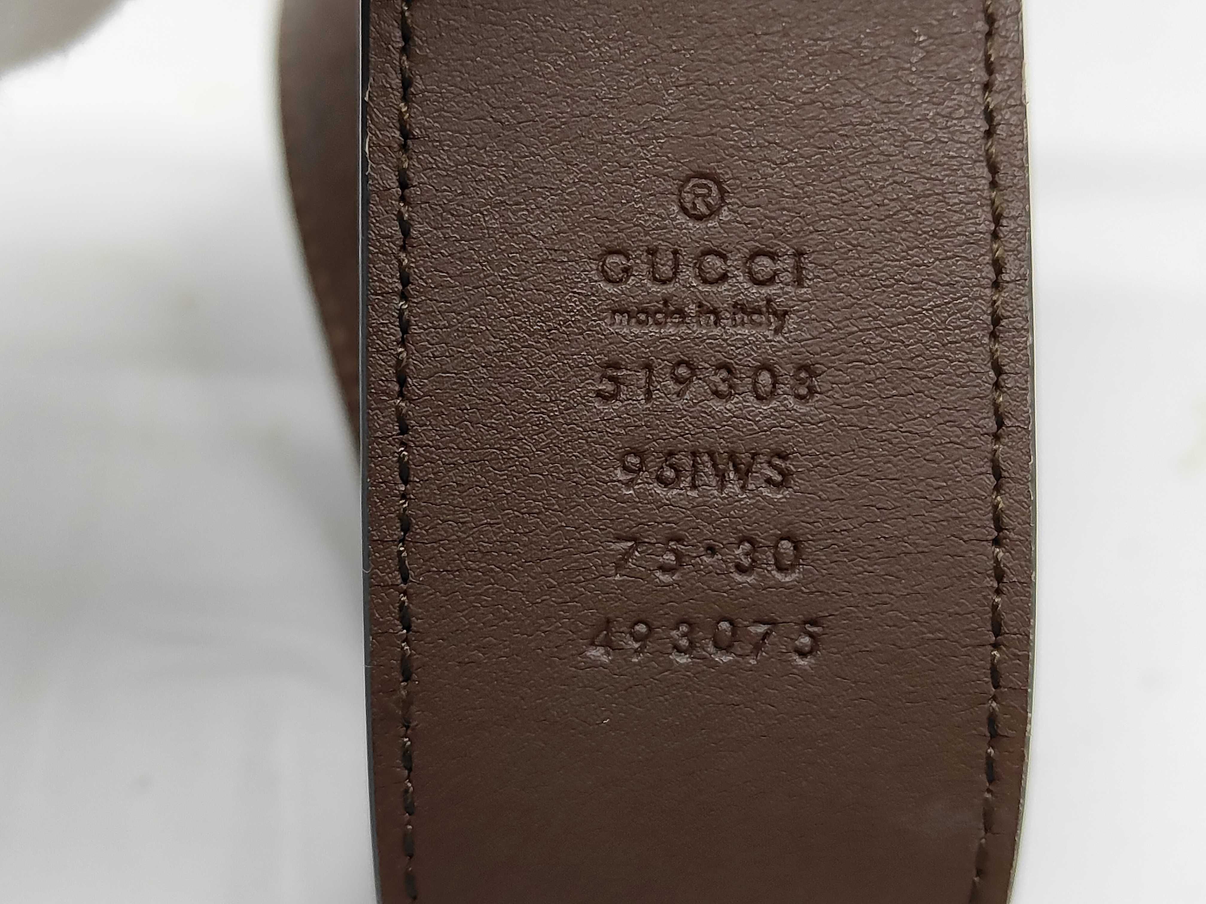 GG Supreme Shoulder Bag — view 7