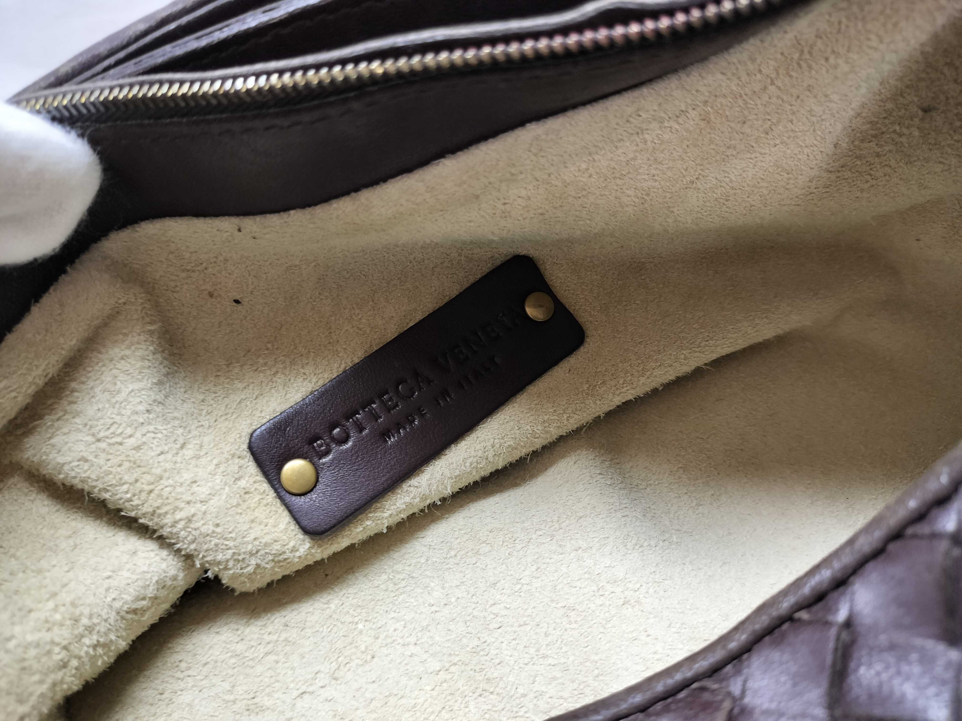 Intrecciato Leather Shoulder Bag, Brown — view 11